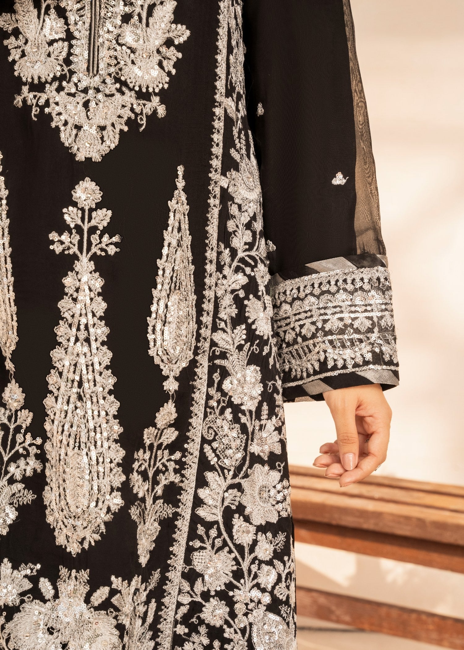 Black Embroidered Georgette Chiffon Wedding Guest Wear Online in KSA Riyadh Saudi Arabia Oman Bahrain Qatar