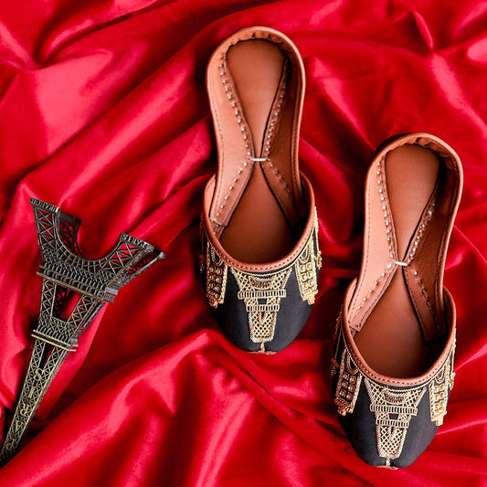 Black Embroidered Khussa Online in UK USA Canada