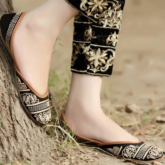 Black Embroidered Khussa Online in UK USA Canada