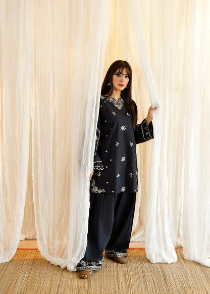 Black Embroidered Lawn Kurta Set Online in Dubai UAE Abudhabi Ajman Sharjah
