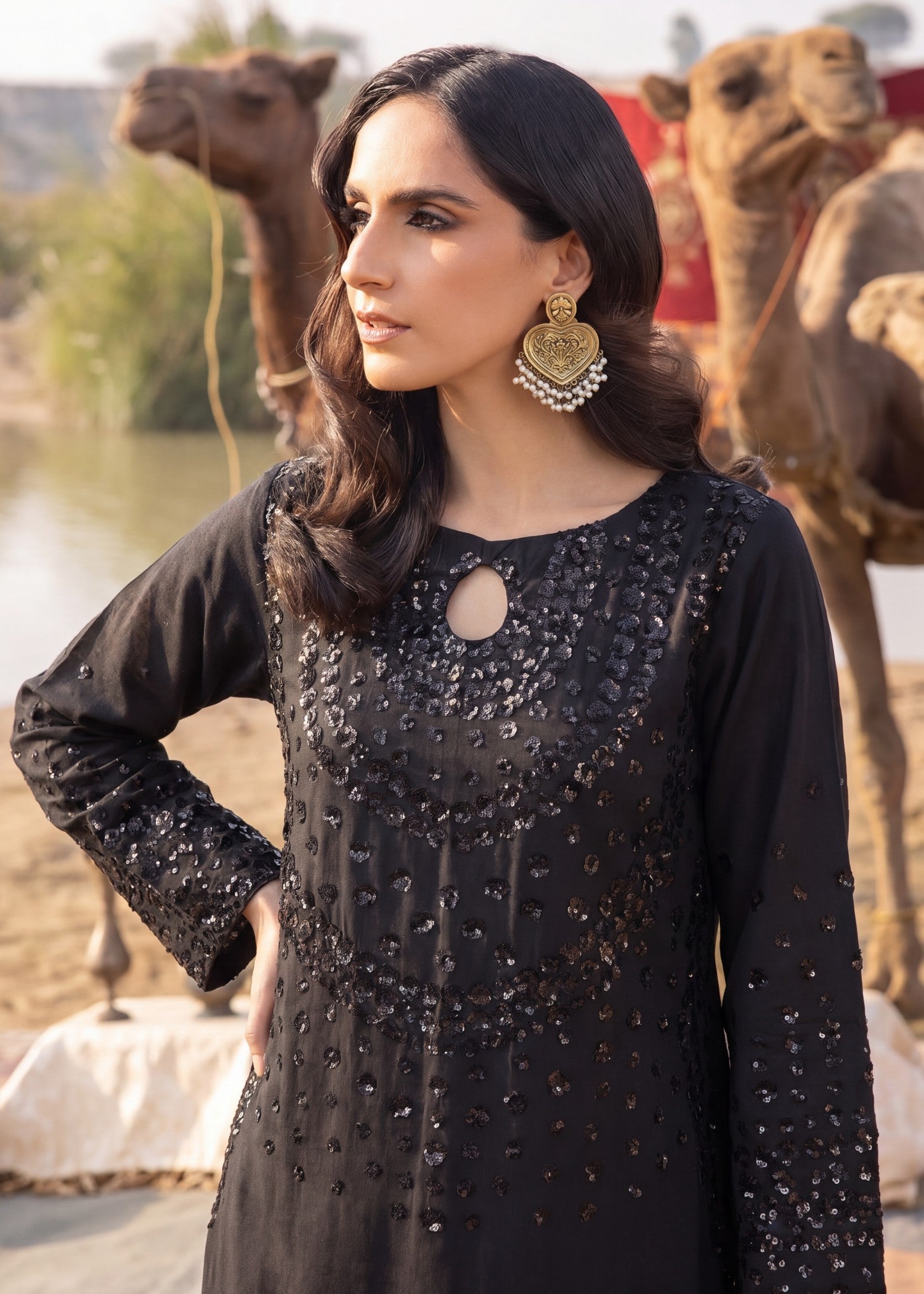 Black Embroidered Lawn Ready to Wear Suit Online in Dubai DXB UAE Abudhabi Meena Bazaar