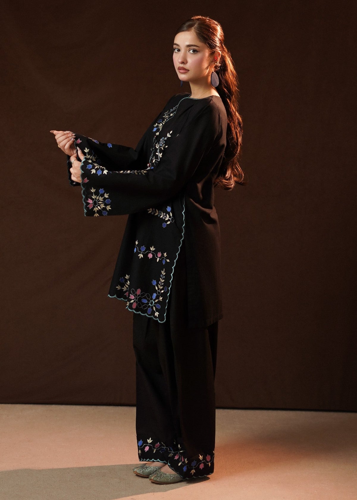 Black Floral Embroidered Slub Khaddar Pakistani Clothes Online in KSA Riyadh Saudi Arabia Oman Bahrain Qatar