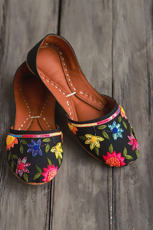 Black Handcrafted Leather Jutti with Floral Thread Work Online in Dubai UAE Abudhabi Ajman Sharjah