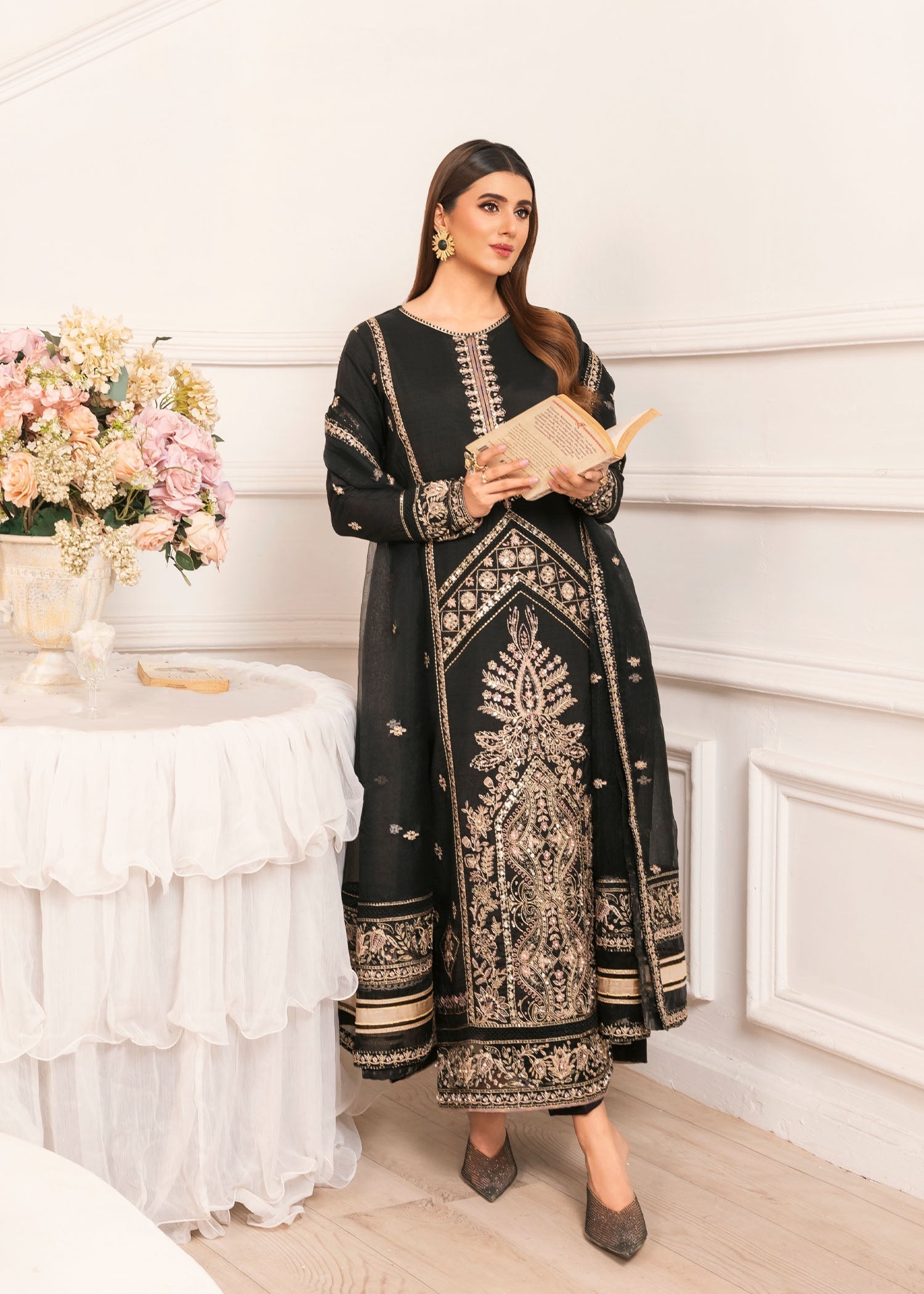 Black Heavy Embellished Raw Silk Kurta Pajama Online in Dubai DXB UAE Abudhabi Meena Bazaar