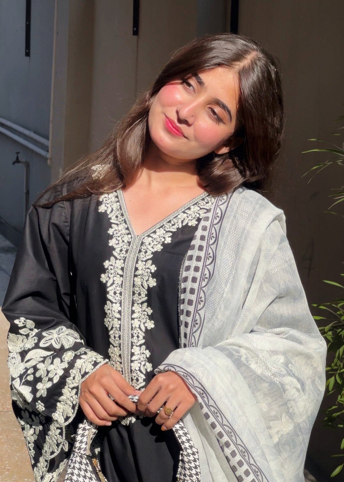 Black Lawn Cotton Pakistani Salwar Suit Online in KSA Riyadh Saudi Arabia Oman Bahrain Qatar