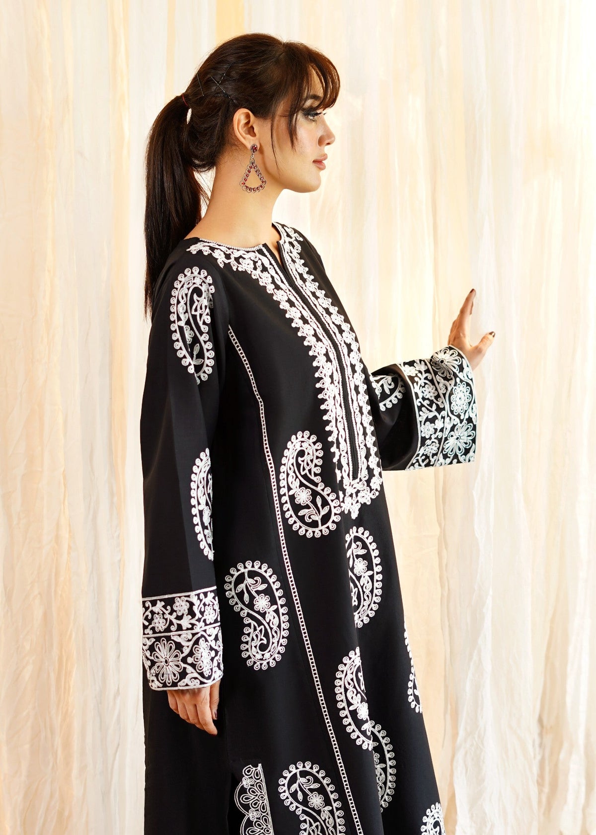 Black Lawn Embroidered Daily Wear Kurta Set Online in Dubai DXB UAE Abudhabi Meena Bazaar