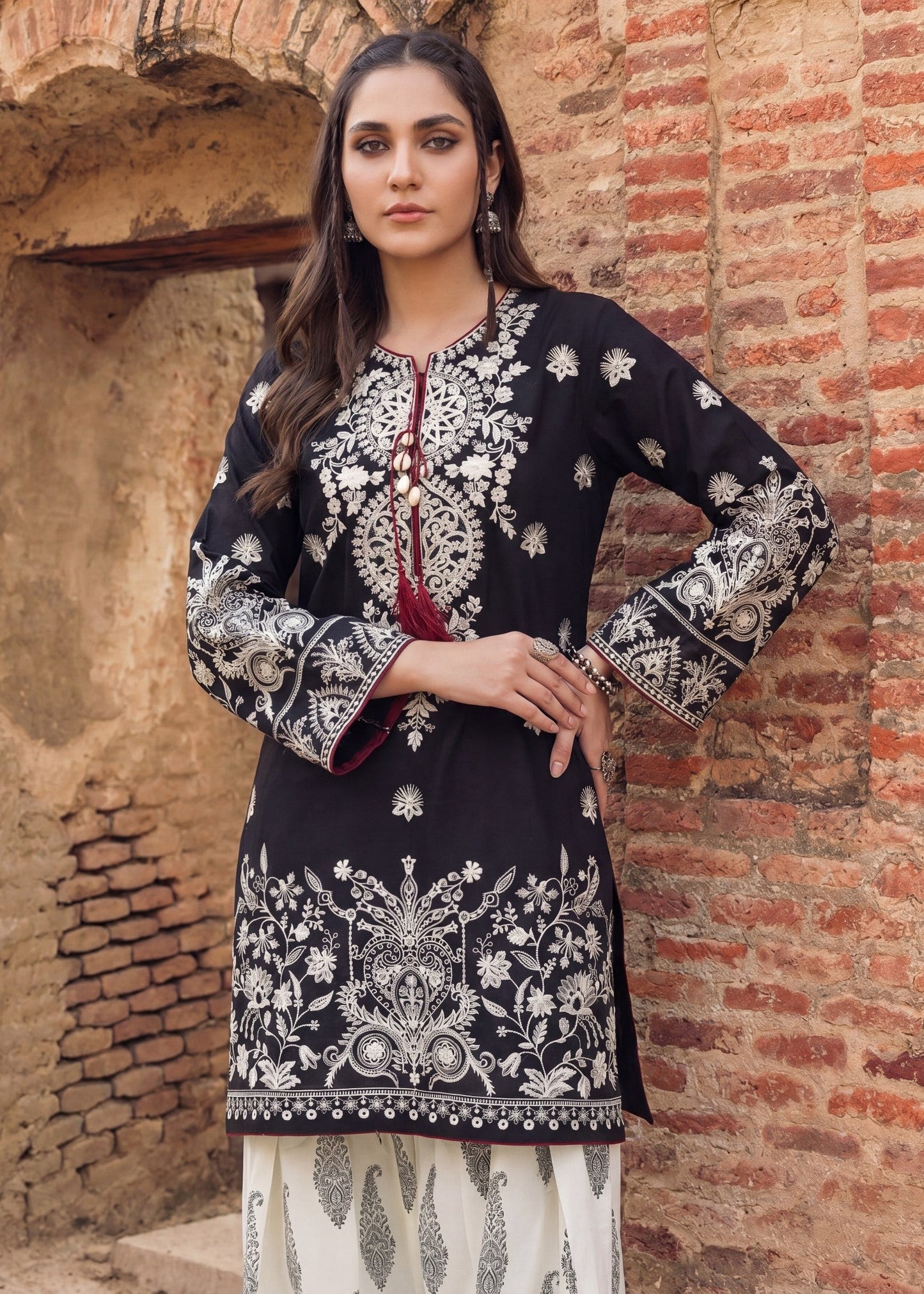 Black Lawn Embroidered Kurta Pajama Online in Sri Lanka India Australia