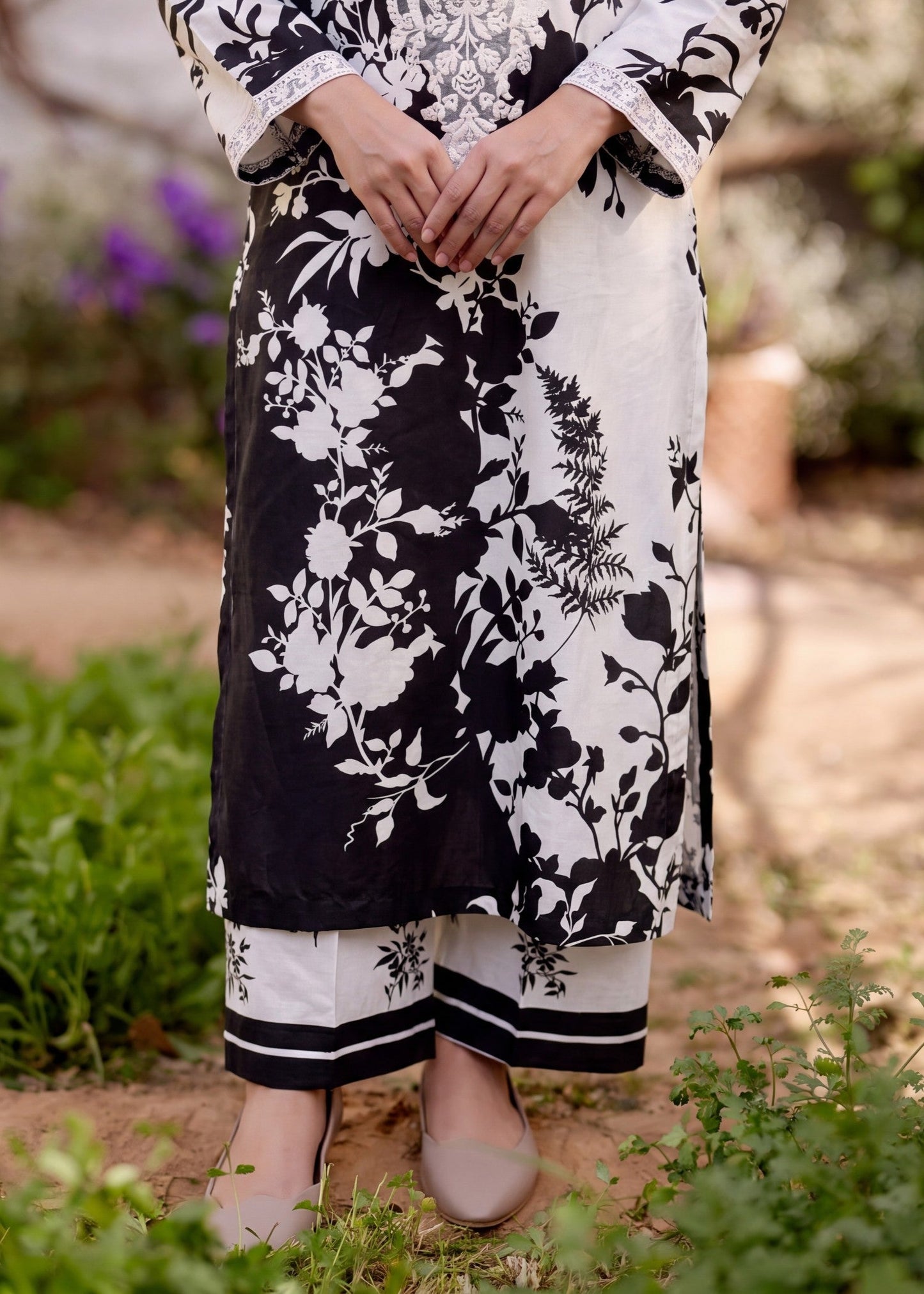 Black Lawn Embroidered Suit Online in Sri Lanka India Australia