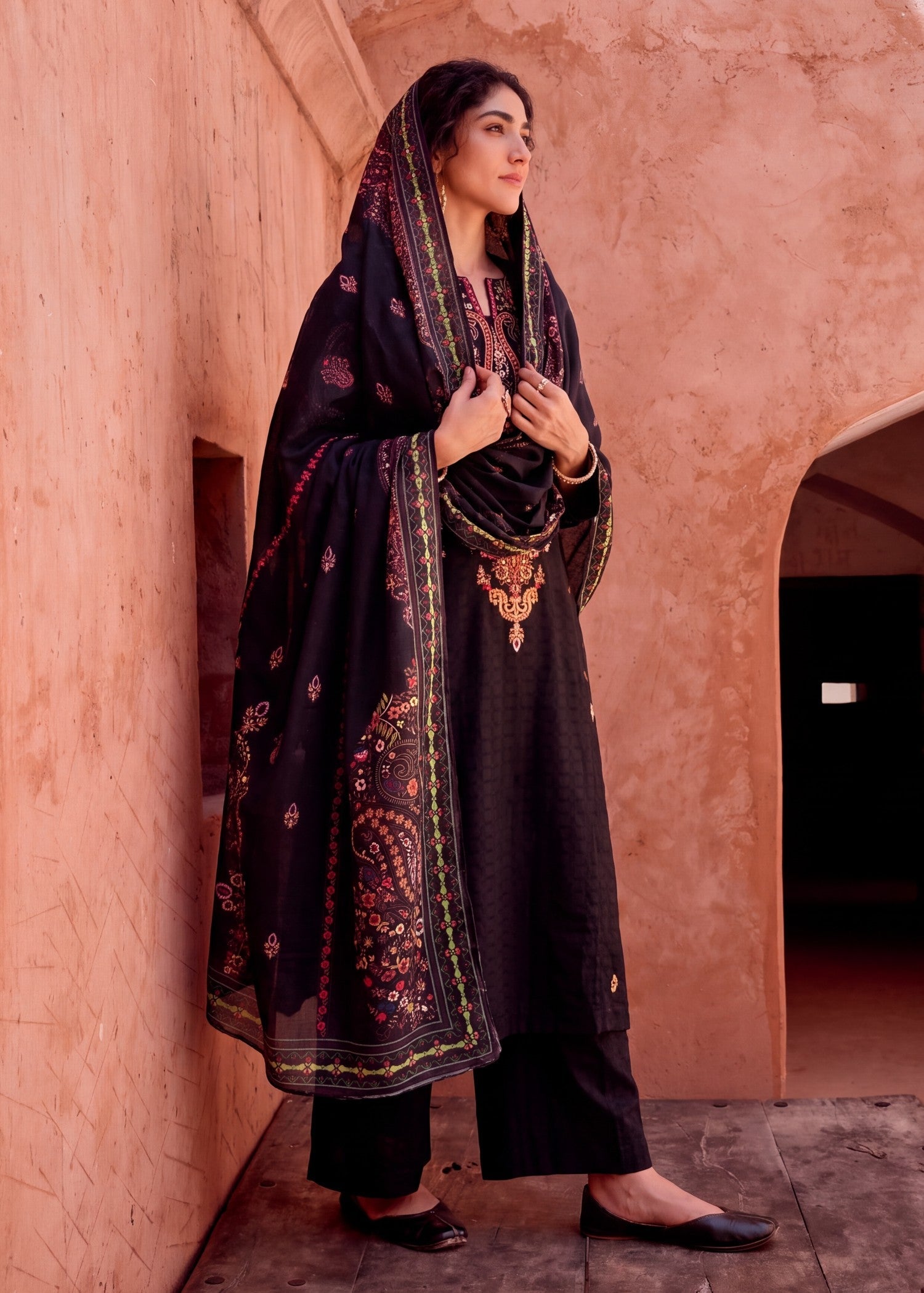 Black Lawn Suit for Women Online in Dubai UAE Abudhabi Ajman Sharjah