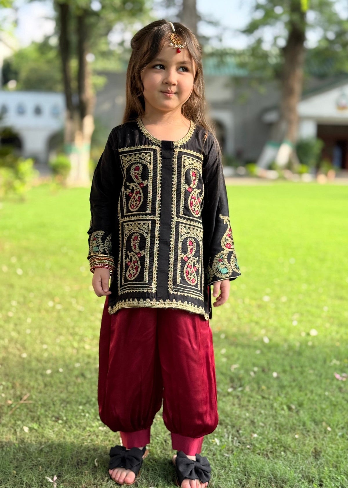Black Silk Embroidered Pakistani Suit Online in KSA Riyadh Saudi Arabia Oman Bahrain Qatar