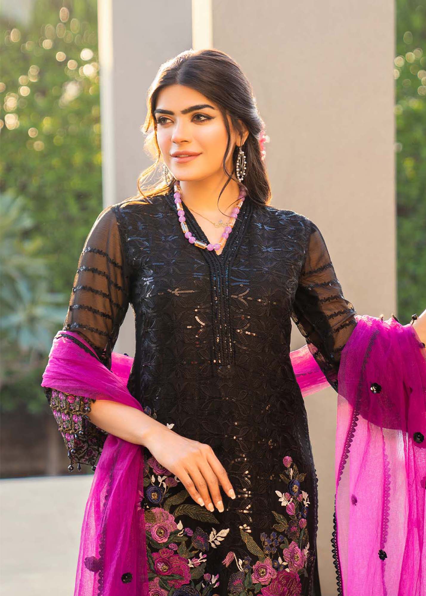 Mushq - 𝗭𝗲𝗲𝗻𝗮𝘁 | 𝗖𝗮𝘀𝘂𝗮𝗹 𝗣𝗿𝗲𝘁 BLAZE The embroidered... |  Facebook