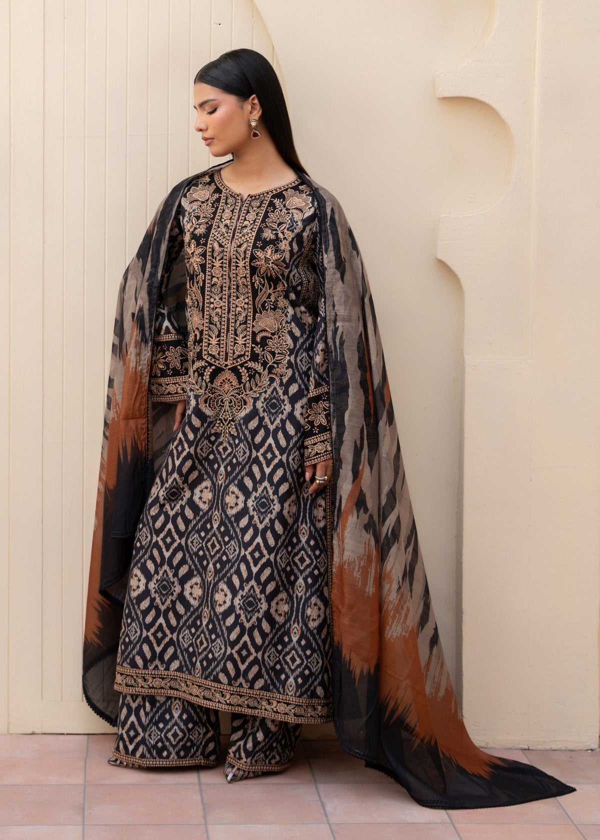 Pakistani Designer Black Khaddar Winter Suit Online in Dubai UAE Abudhabi Ajman Sharjah
