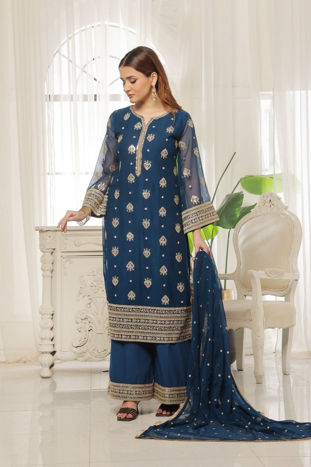 Blue Embroidered Chiffon Festive Kurta Set Online in Dubai UAE Abudhabi Ajman Sharjah