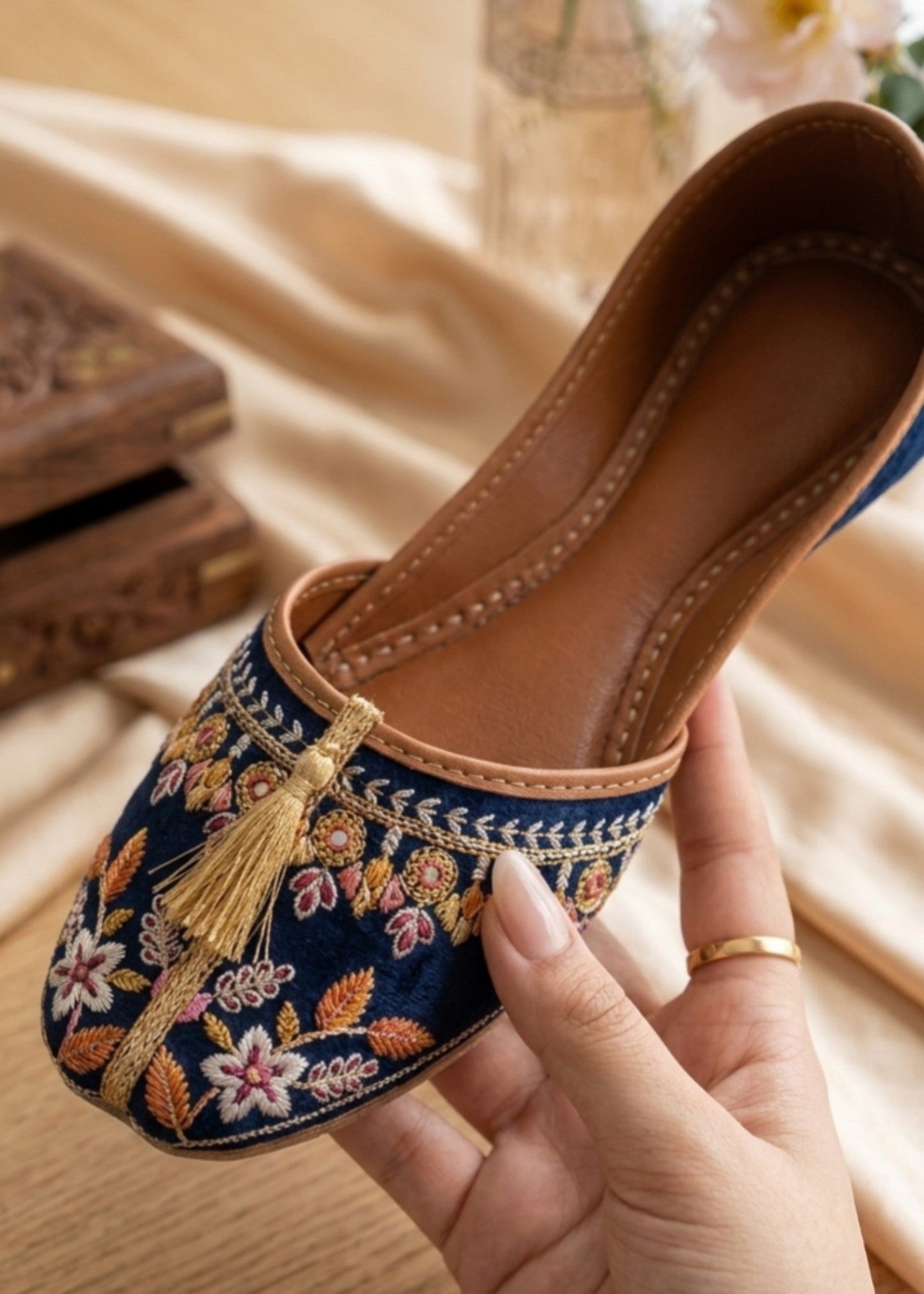 Blue Embroidered Velvet Khussa Online in KSA Riyadh Saudi Arabia Oman Bahrain Qatar
