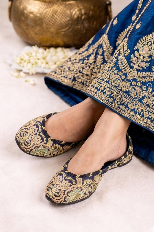 Blue Jay Velvet Kolhapuri Mojari Online in Dubai UAE Abudhabi Ajman Sharjah