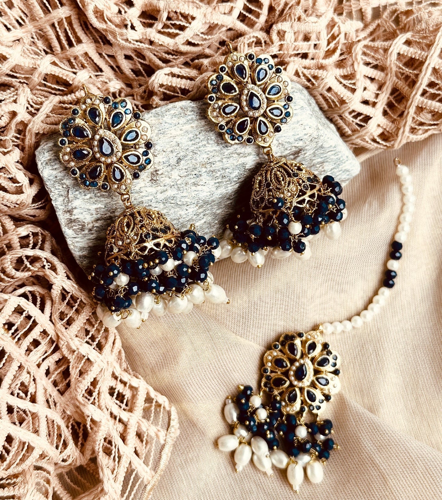 Blue Myrah Choker Necklace Set Online in KSA Riyadh Saudi Arabia Oman Bahrain Qatar