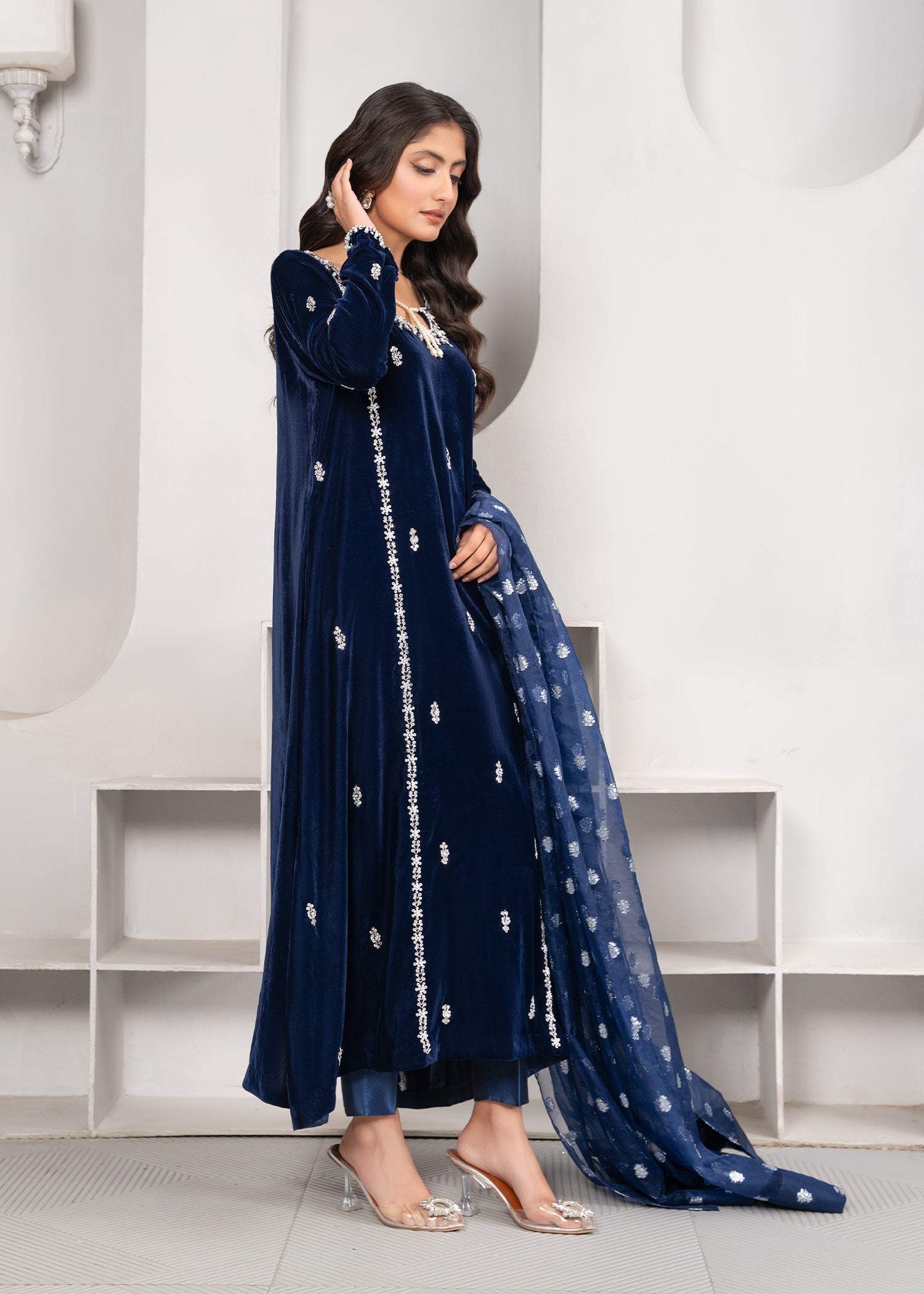 Blue Velvet Embroidered Pakistani Designer Suit Online in KSA Riyadh Saudi Arabia Oman Bahrain Qatar