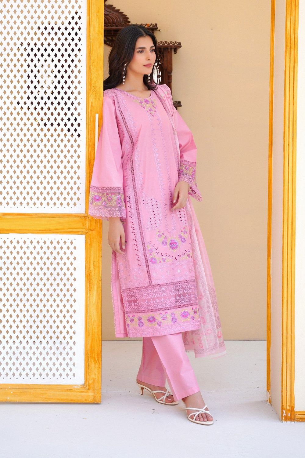 Blush Pink Embroidered Lawn Kurta Set Online in Dubai UAE Abudhabi Ajman Sharjah