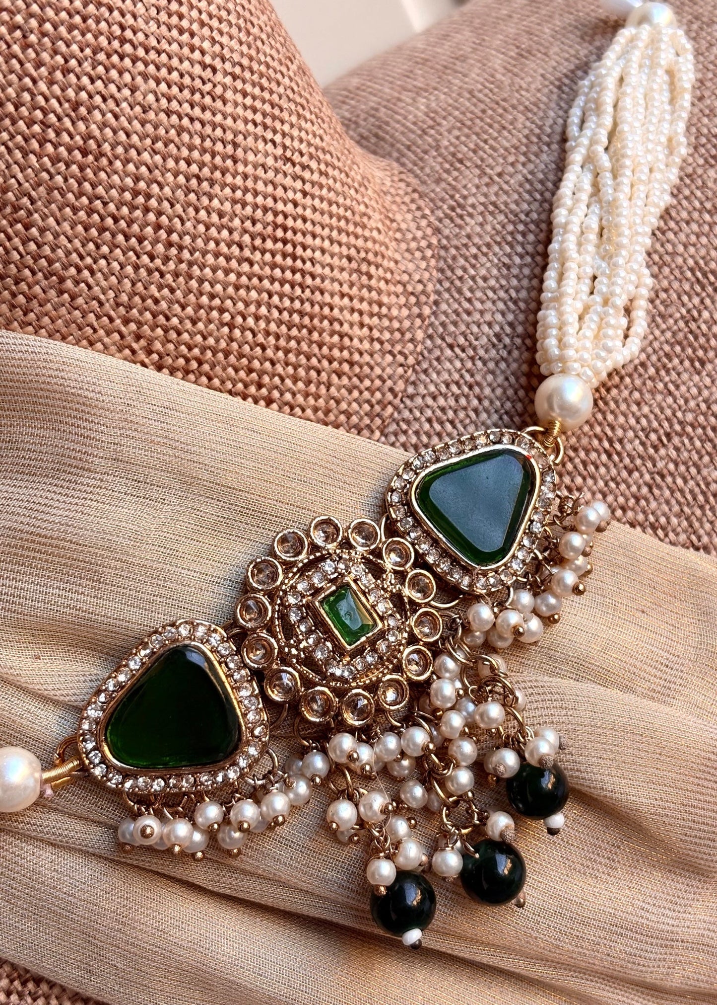 Bold Green Metal Choker Jewellery Online in KSA Riyadh Saudi Arabia Oman Bahrain Qatar