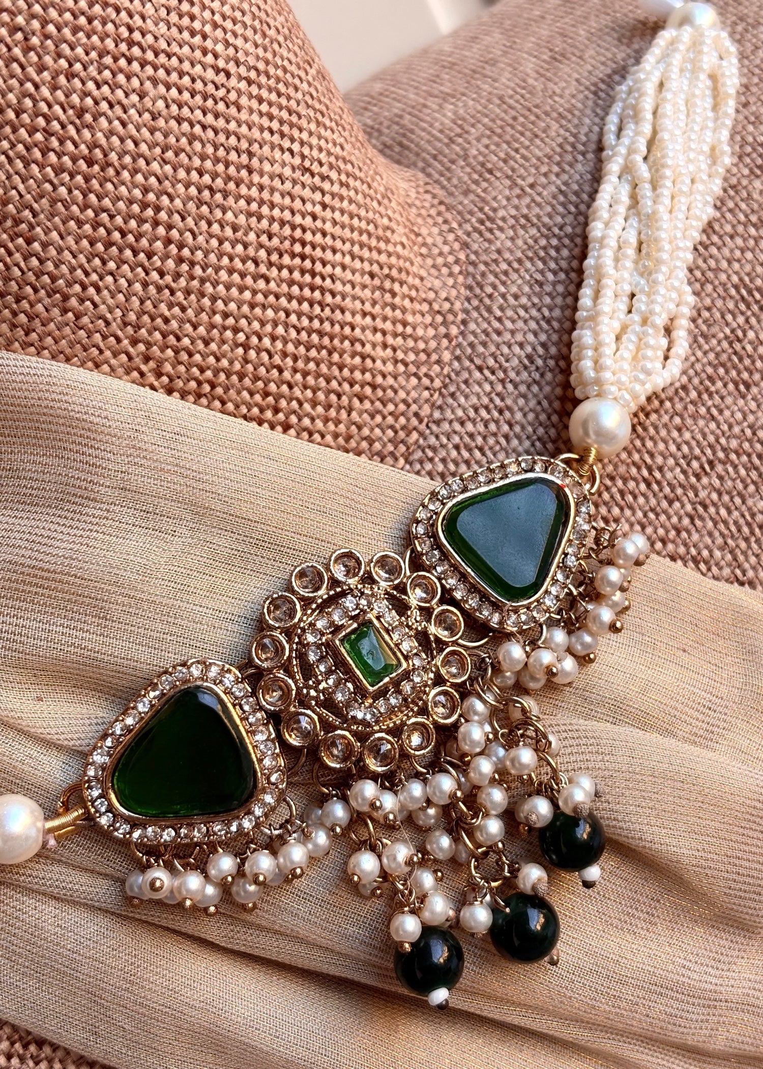 Bold Green Metal Choker Jewellery Online in KSA Riyadh Saudi Arabia Oman Bahrain Qatar