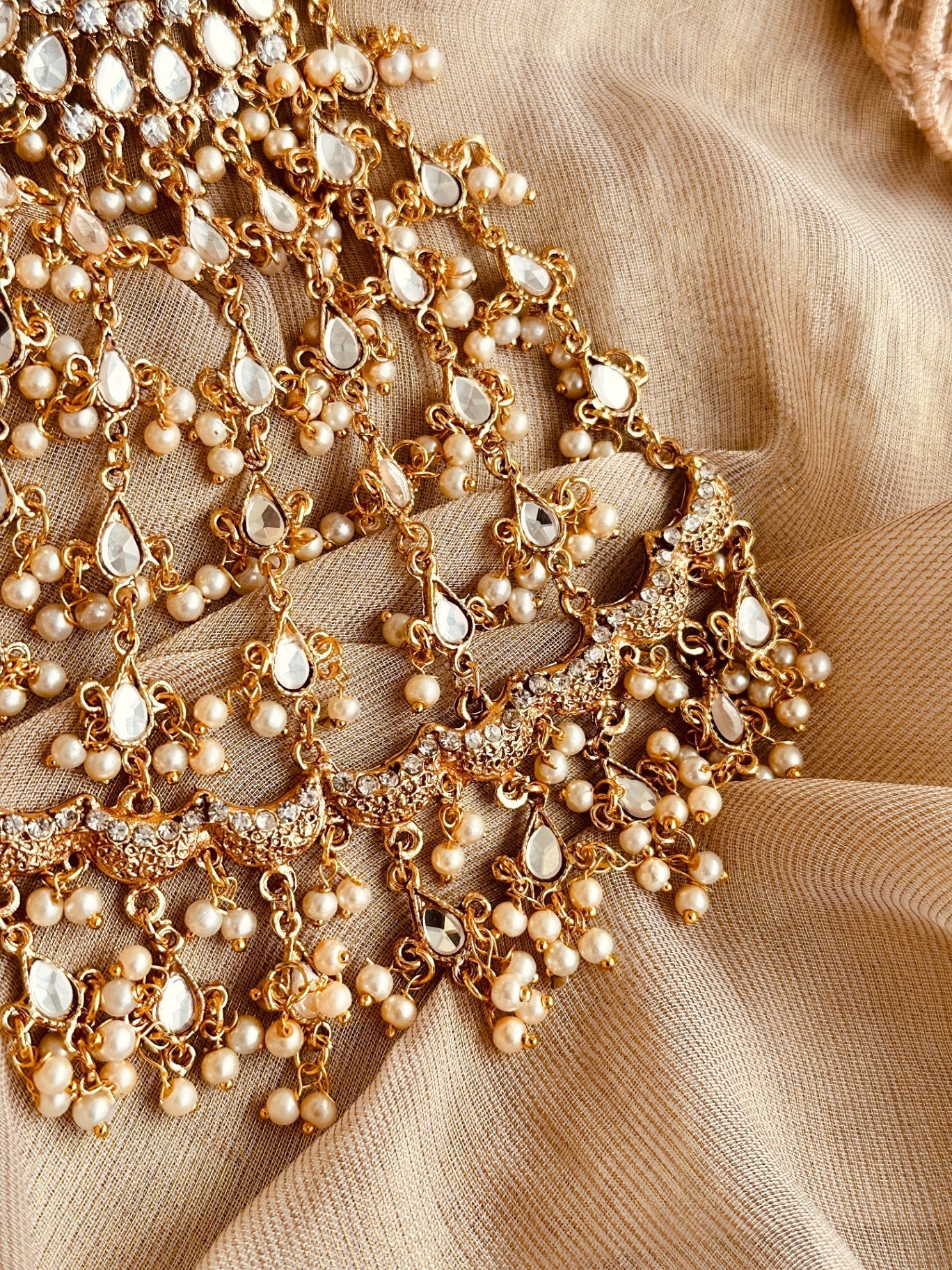 Bridal Gold Jhumka Earrings Online in KSA Riyadh Saudi Arabia Oman Bahrain Qatar