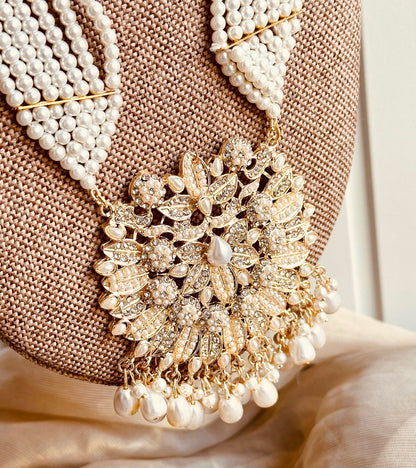 Bridal Necklace and Earrings Set in Gold Plating Online in KSA Riyadh Saudi Arabia Oman Bahrain Qatar