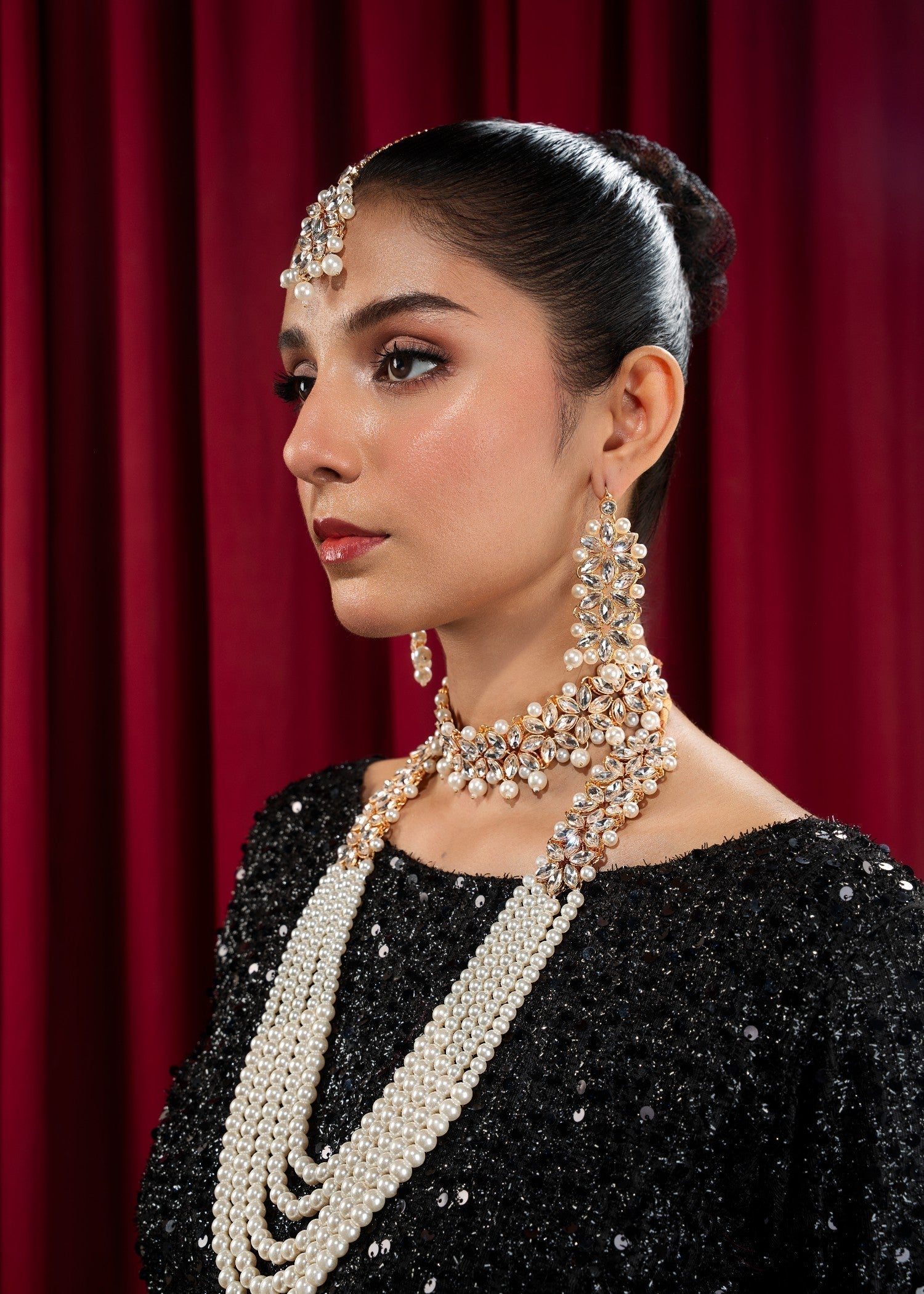 Bridal Pearl Choker Earrings Tikka Set Online in KSA Riyadh Saudi Arabia Oman Bahrain Qatar