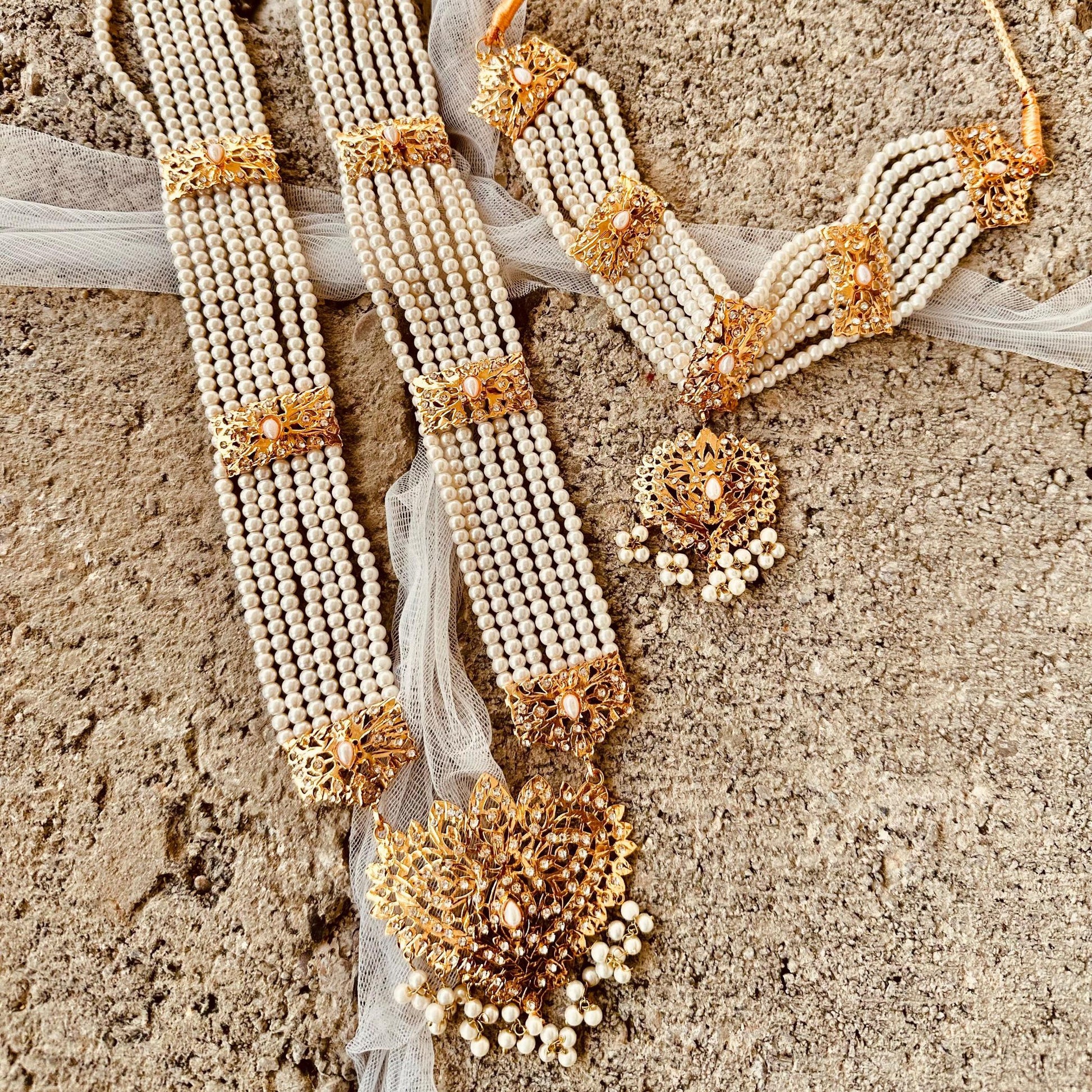 Bridal Pearl Tikka and Jhoomer Set Online in UK USA Canada