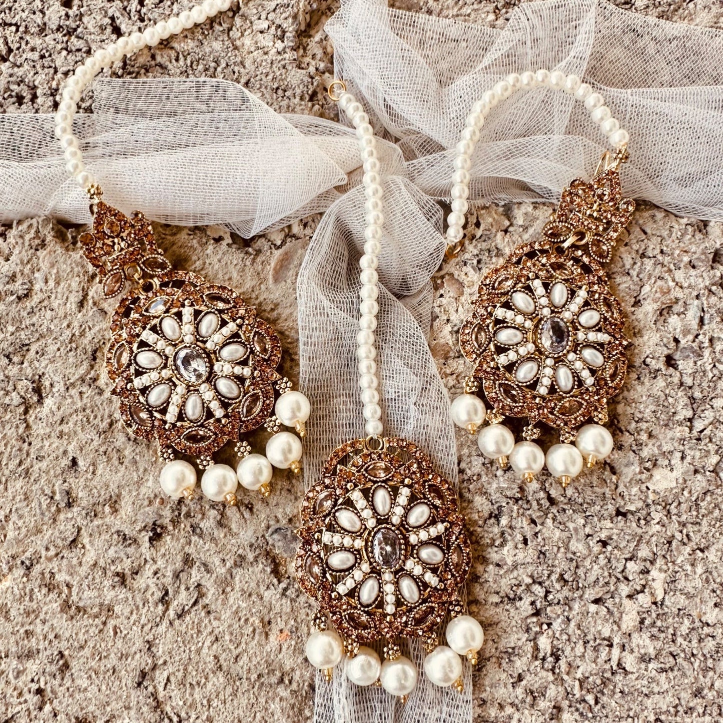 Bridal White Choker and Tikka Jewellery Online in KSA Riyadh Saudi Arabia Oman Bahrain Qatar