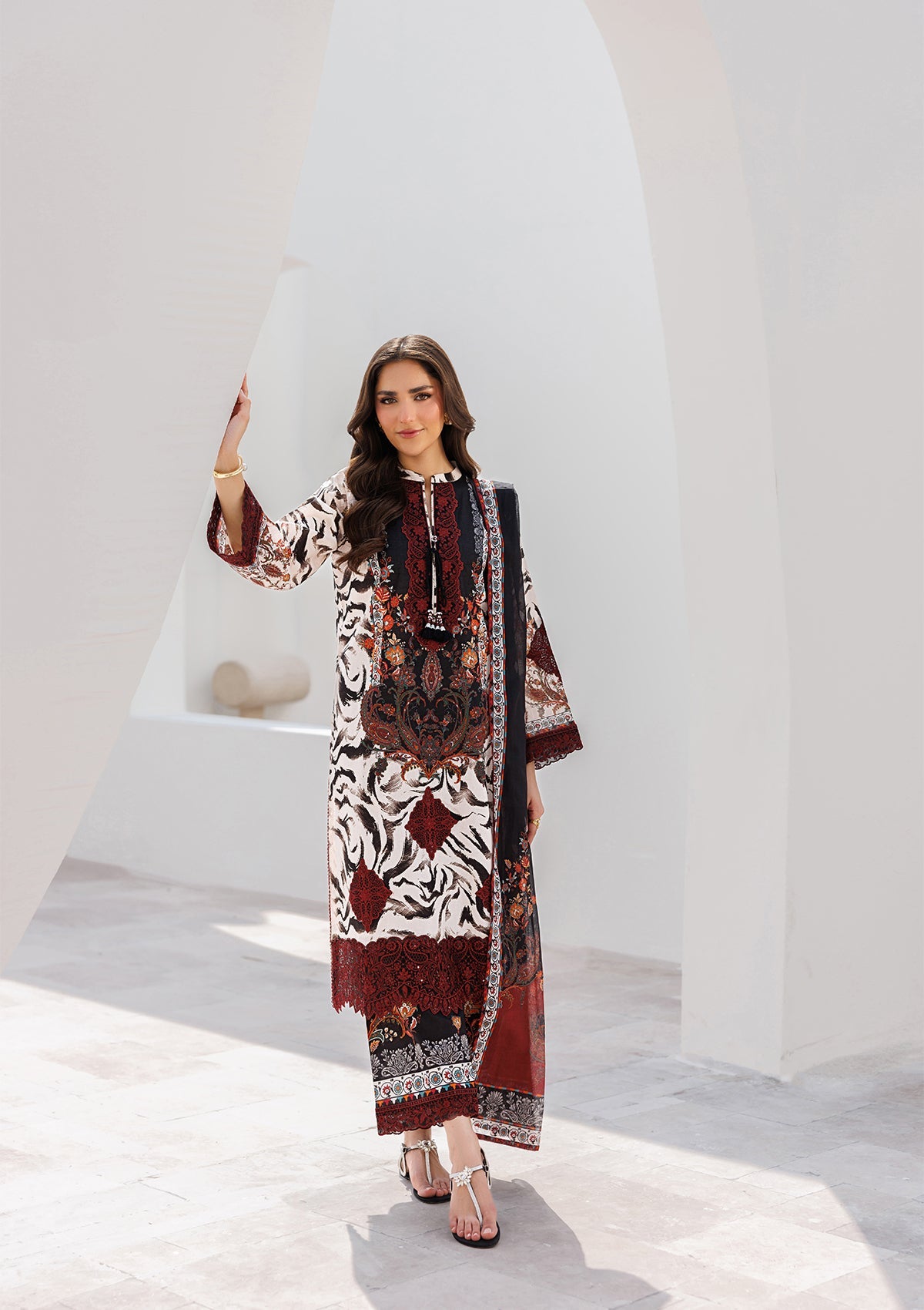 Buy Black Embroidered Lawn Kurta Suit Online in Dubai DXB UAE Abudhabi Meena Bazaar
