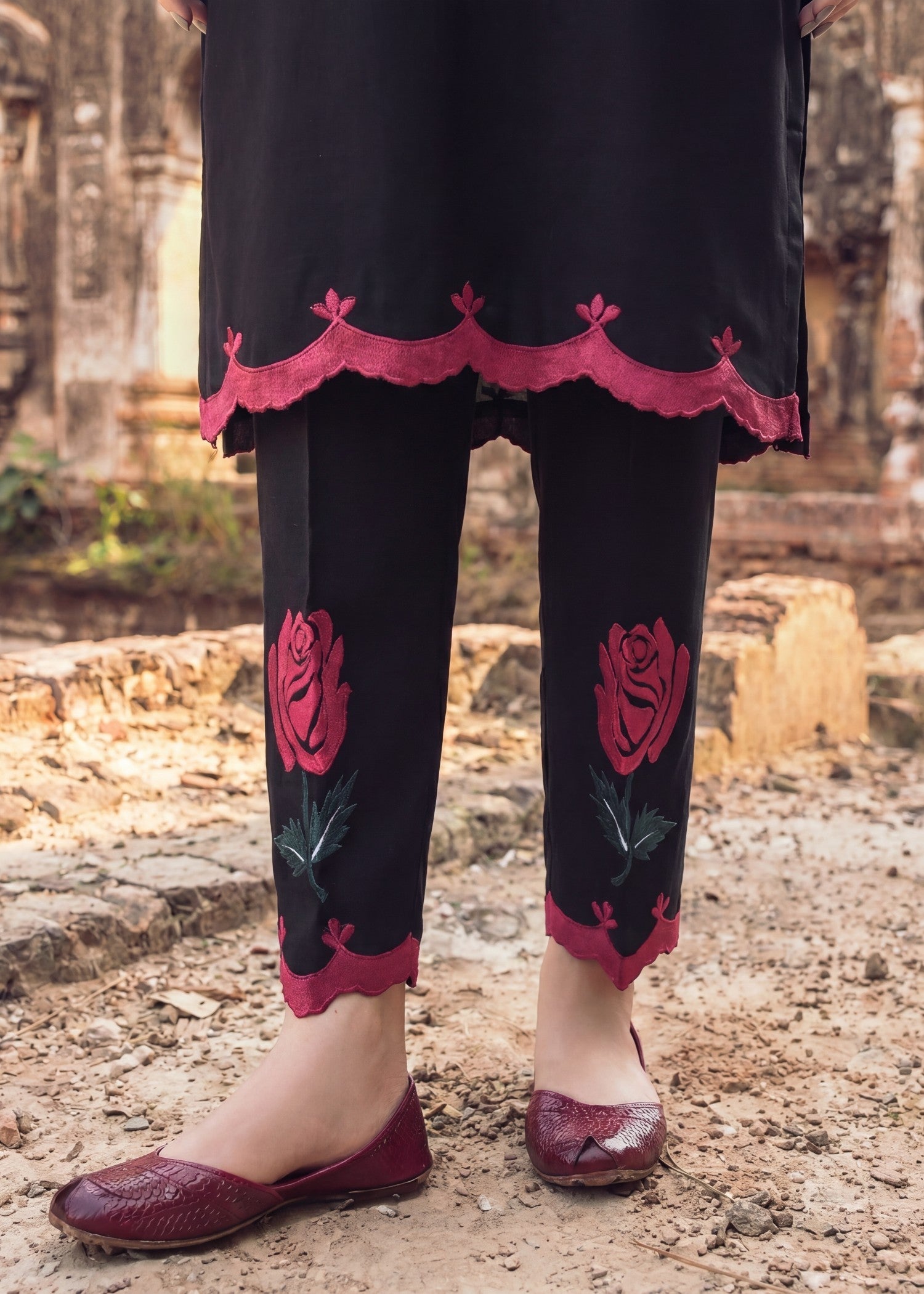 Buy Black Embroidered Lawn Pakistani Suit Online in Dubai DXB UAE Abudhabi Meena Bazaar