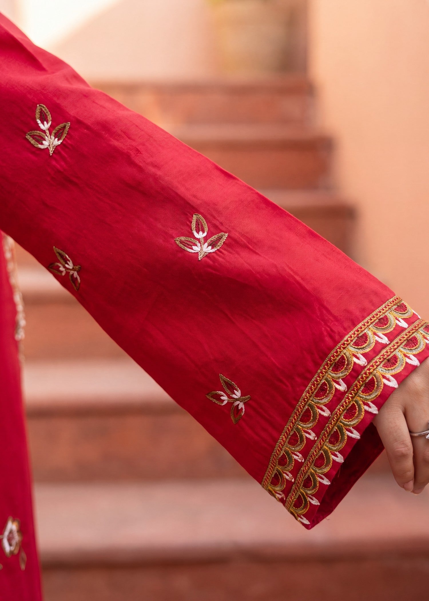 Buy Cerise Lawn Suit Online in Dubai DXB UAE Abudhabi Meena Bazaar