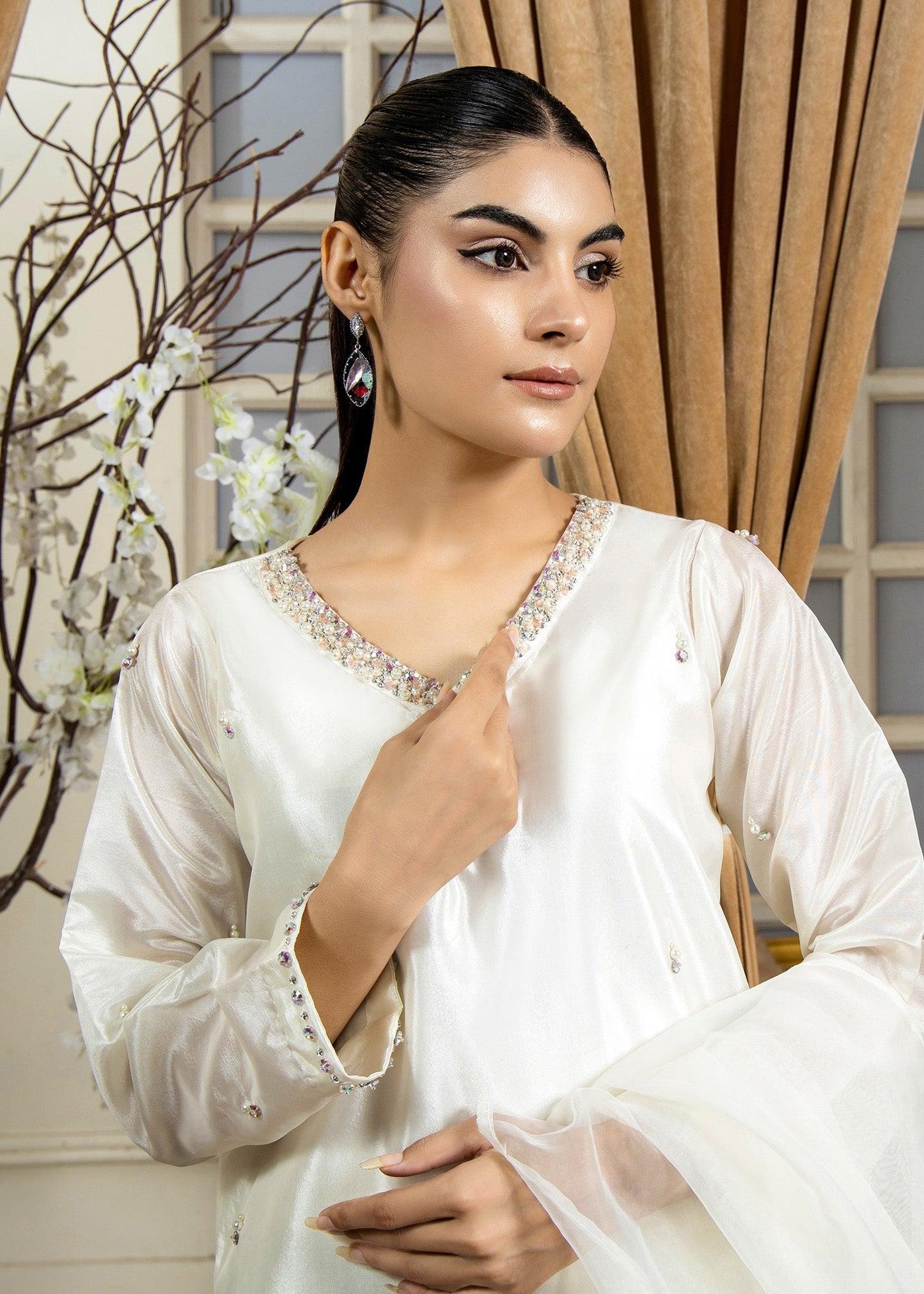 Buy Off-White Hand Embellished Kattan Silk Farshi Shalwar Online in Dubai DXB UAE Abudhabi Meena Bazaar