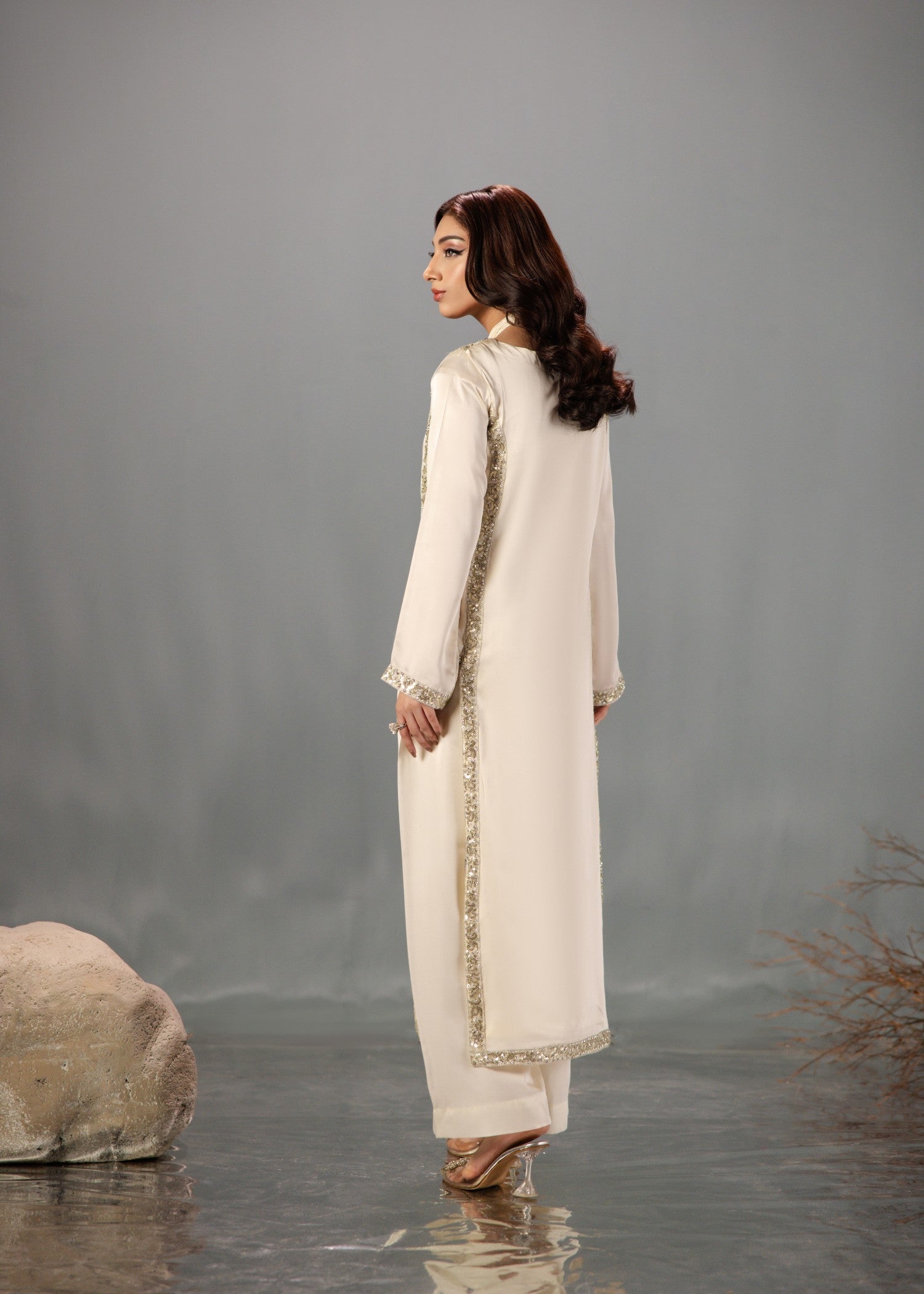 Charmuse Kurta Set with Stone Work and Organza Dupatta Online in KSA Riyadh Saudi Arabia Oman Bahrain Qatar