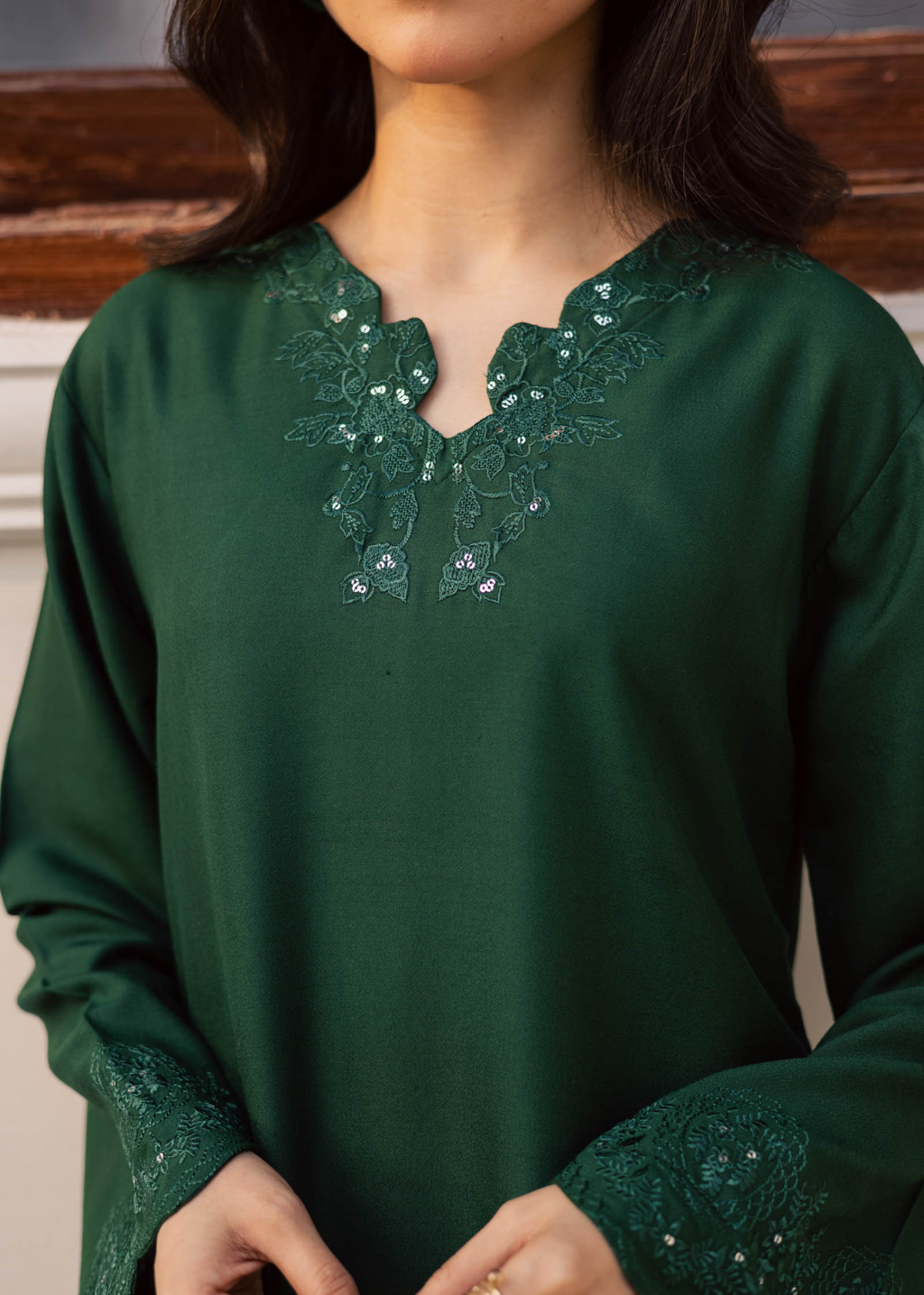 Cotton Embroidered Dark Green Kurta Set Online in KSA Riyadh Saudi Arabia Oman Bahrain Qatar
