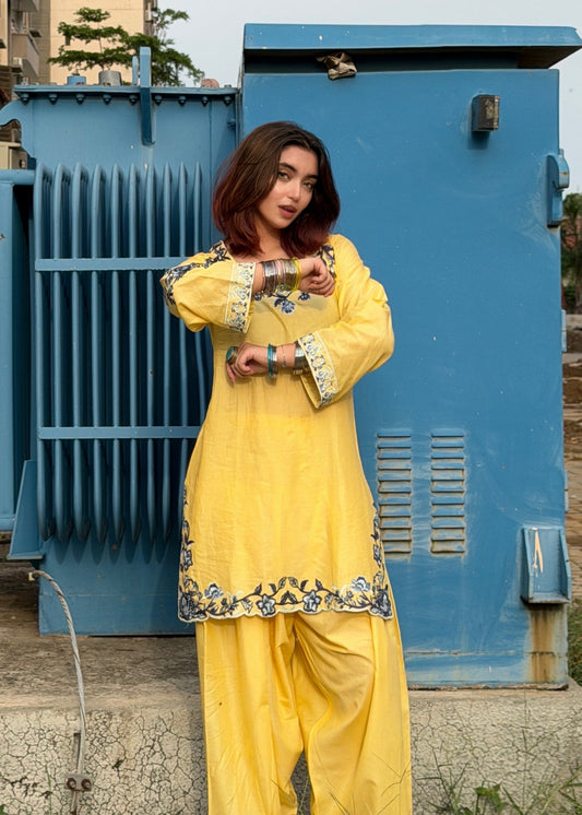 Cotton Embroidered Yellow Kurta Set Online in KSA Riyadh Saudi Arabia Oman Bahrain Qatar