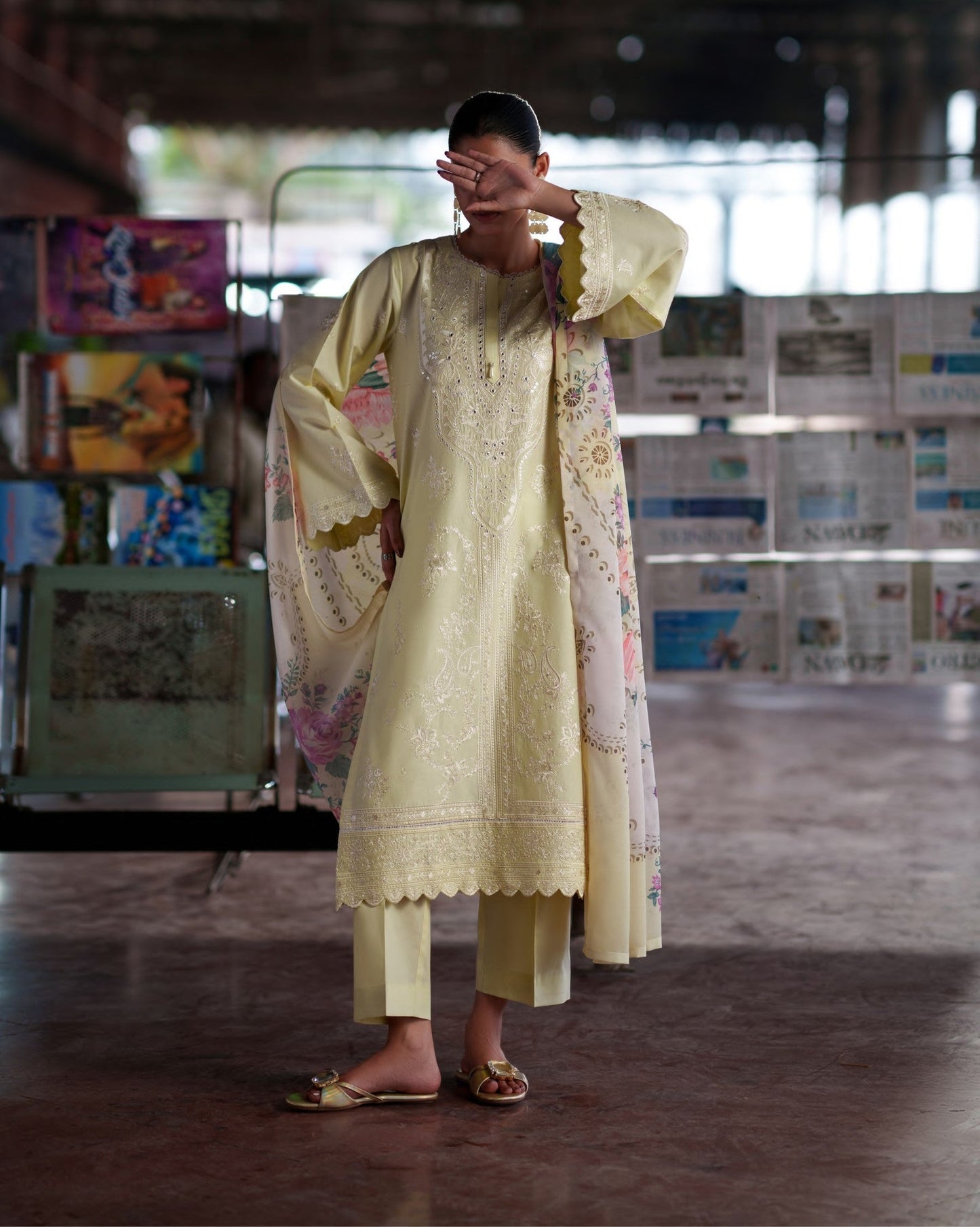 Cotton Lawn Embroidered 3 Piece Suit Online in KSA Riyadh Saudi Arabia Oman Bahrain Qatar