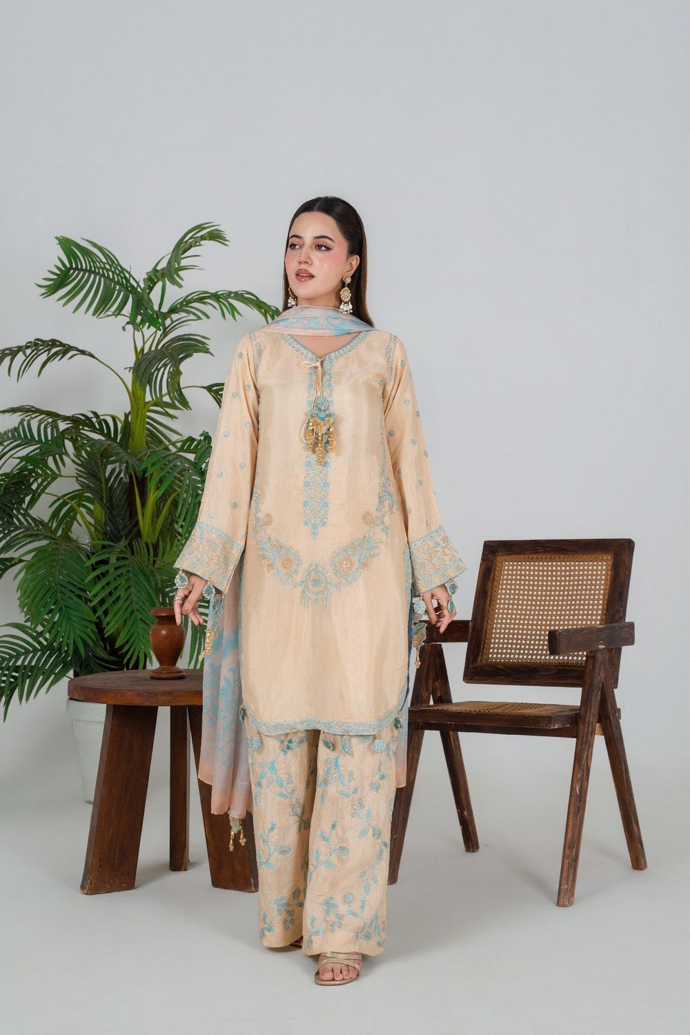 Cream Embroidered Silk Straight Cut Kurta Online in Dubai UAE Abudhabi Ajman Sharjah