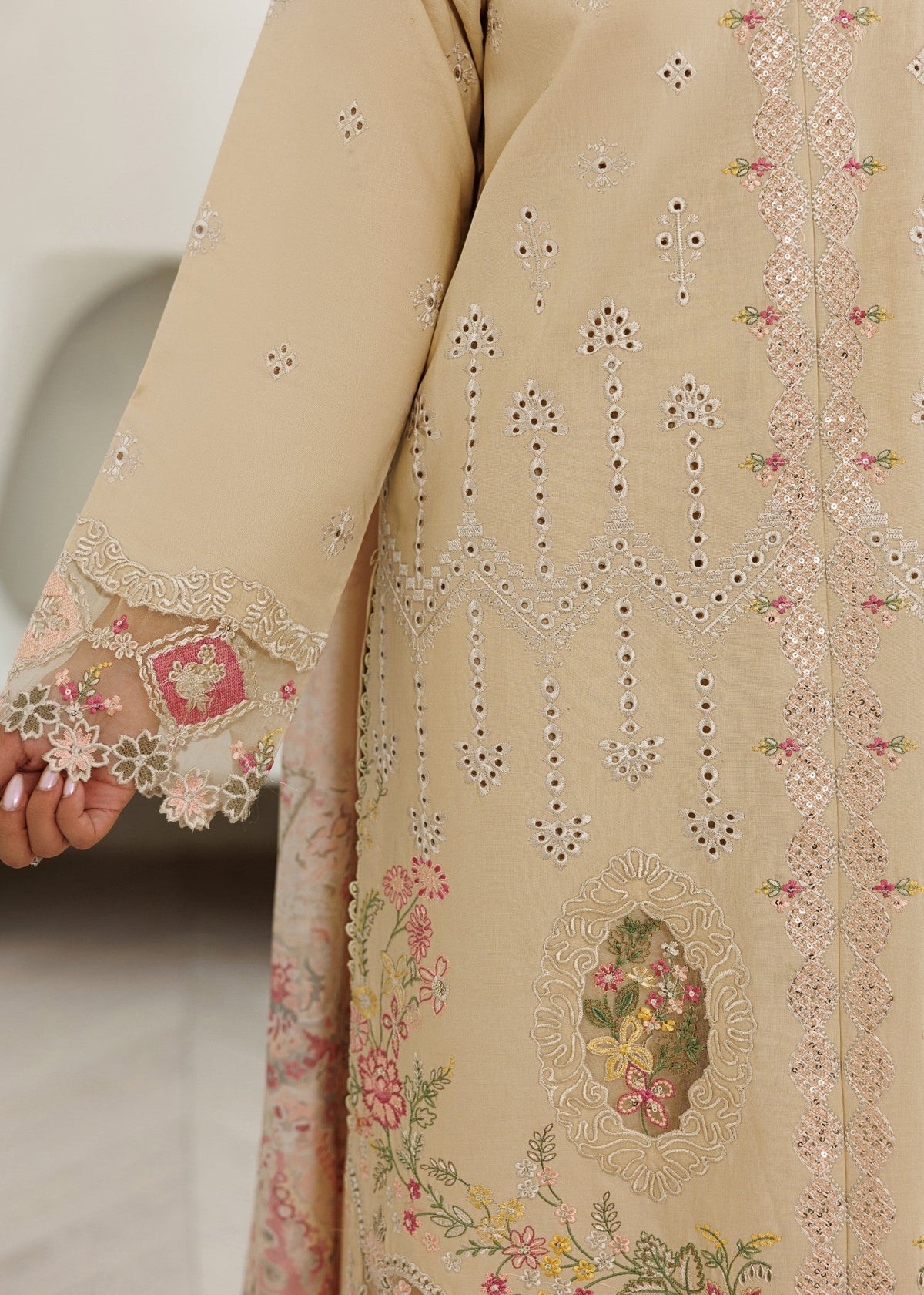 Cream Lawn 3 Piece Suit with Dupatta Online in Dubai UAE Abudhabi Ajman Sharjah