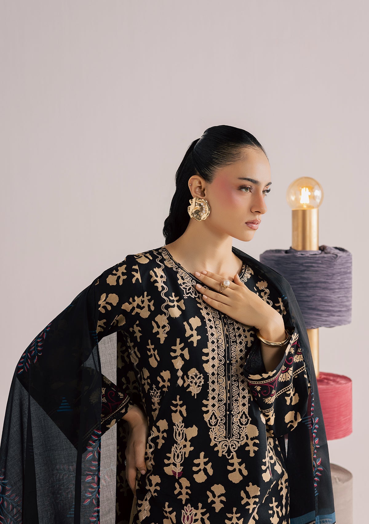 Daily Wear Black Embroidered Lawn Suit Online in UK USA Canada
