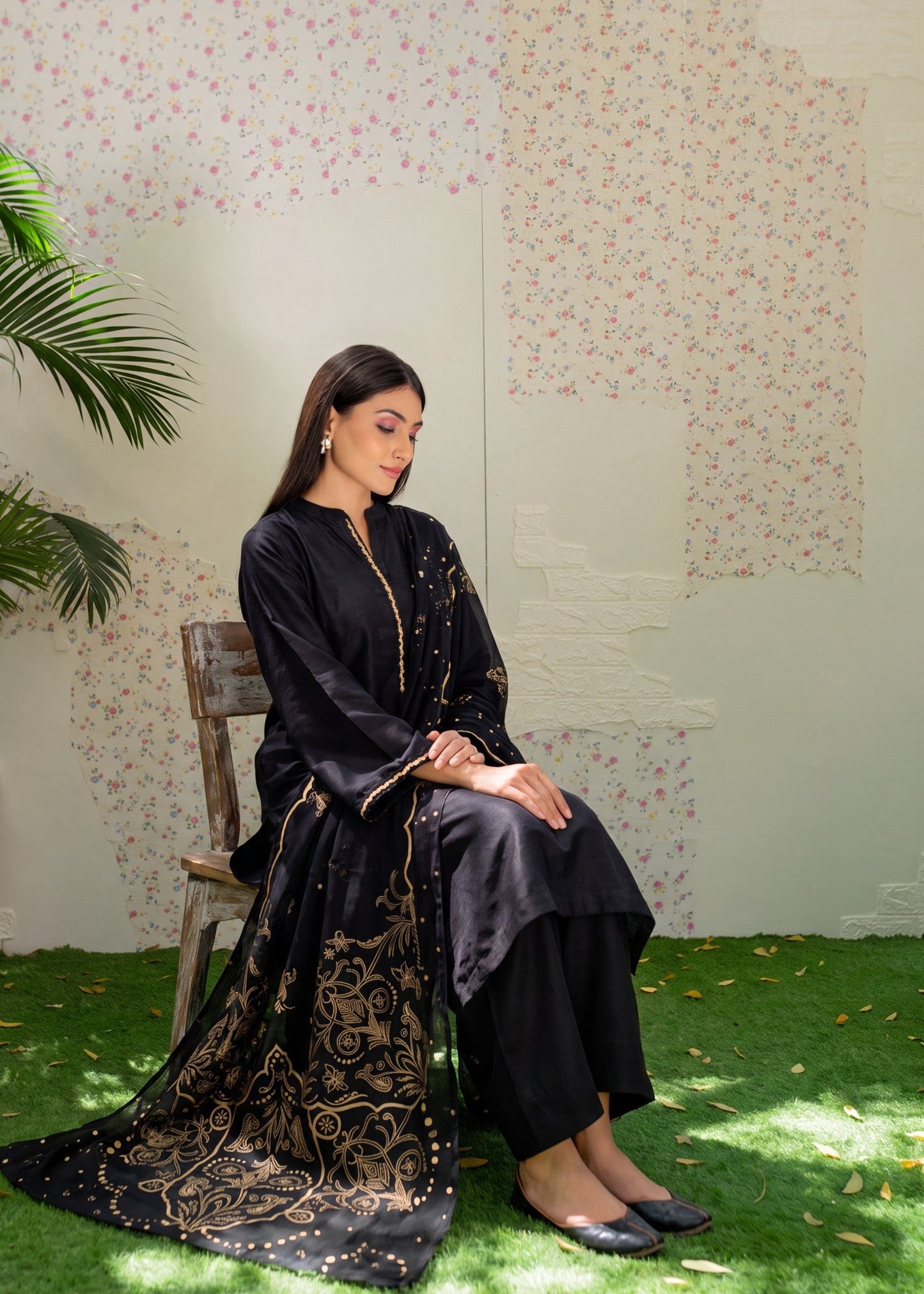 Daily Wear Black Textured Lawn Pakistani Suit Online in Sri Lanka India Australia