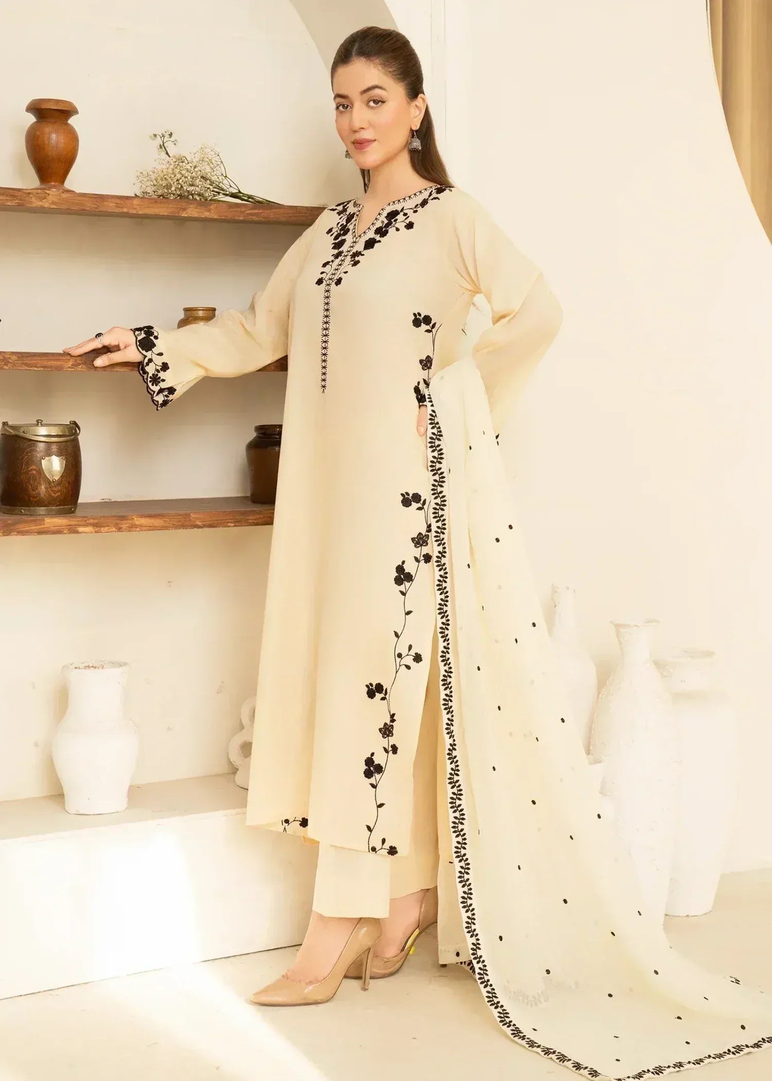 Daily Wear Cream Khaddar 3pc Suit Online in Sri Lanka India Australia