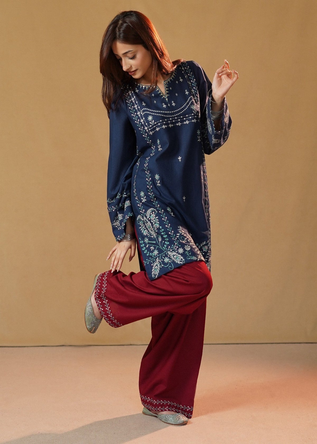 Daily Wear Embroidered Khaddar Kurta Set Online in UK USA Canada