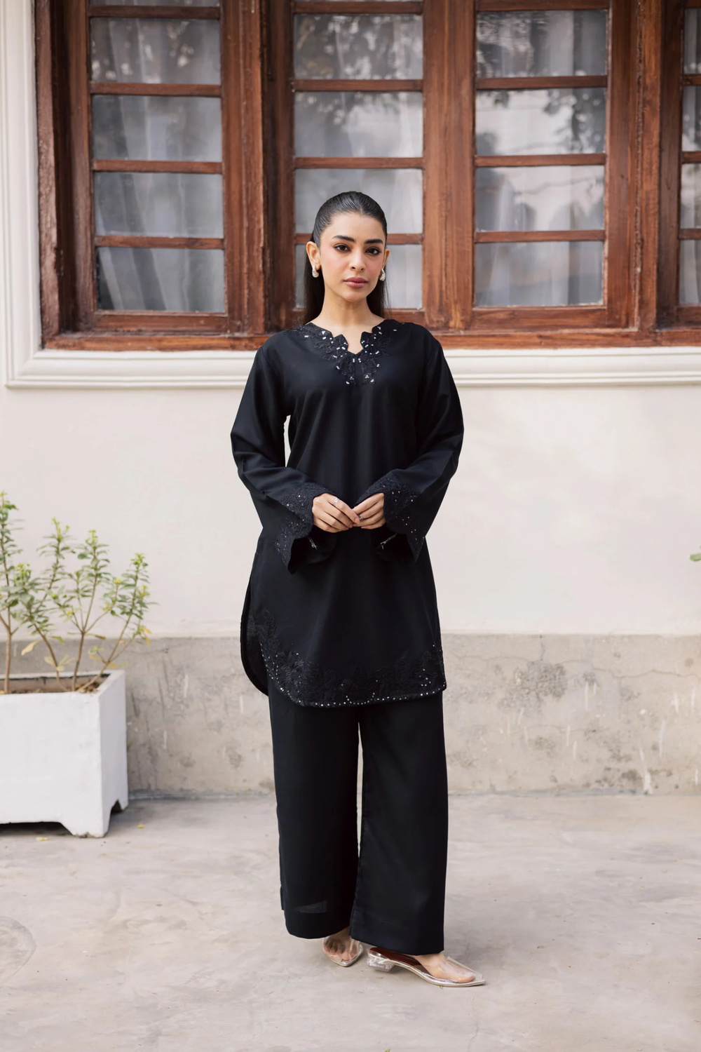 Black Embroidered Lawn Kurta Set Online in Dubai UAE Abudhabi Ajman Sharjah