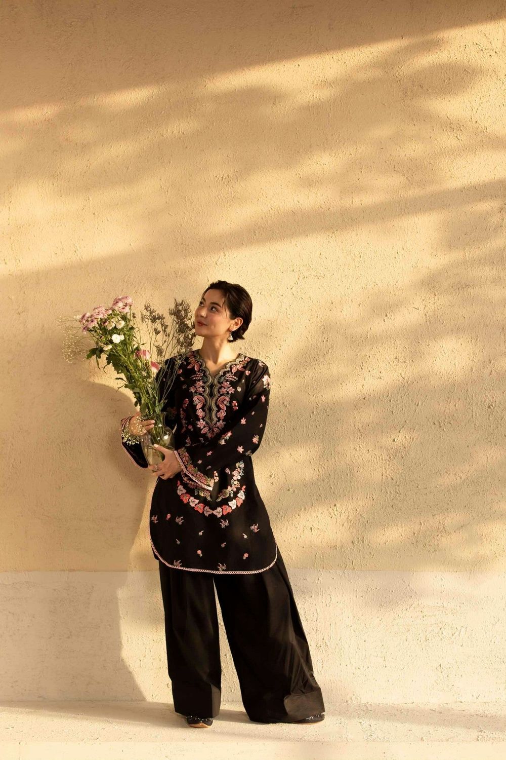 Black Embroidered Lawn Farshi Shalwar Kurta Set Online in Dubai UAE Abudhabi Ajman Sharjah