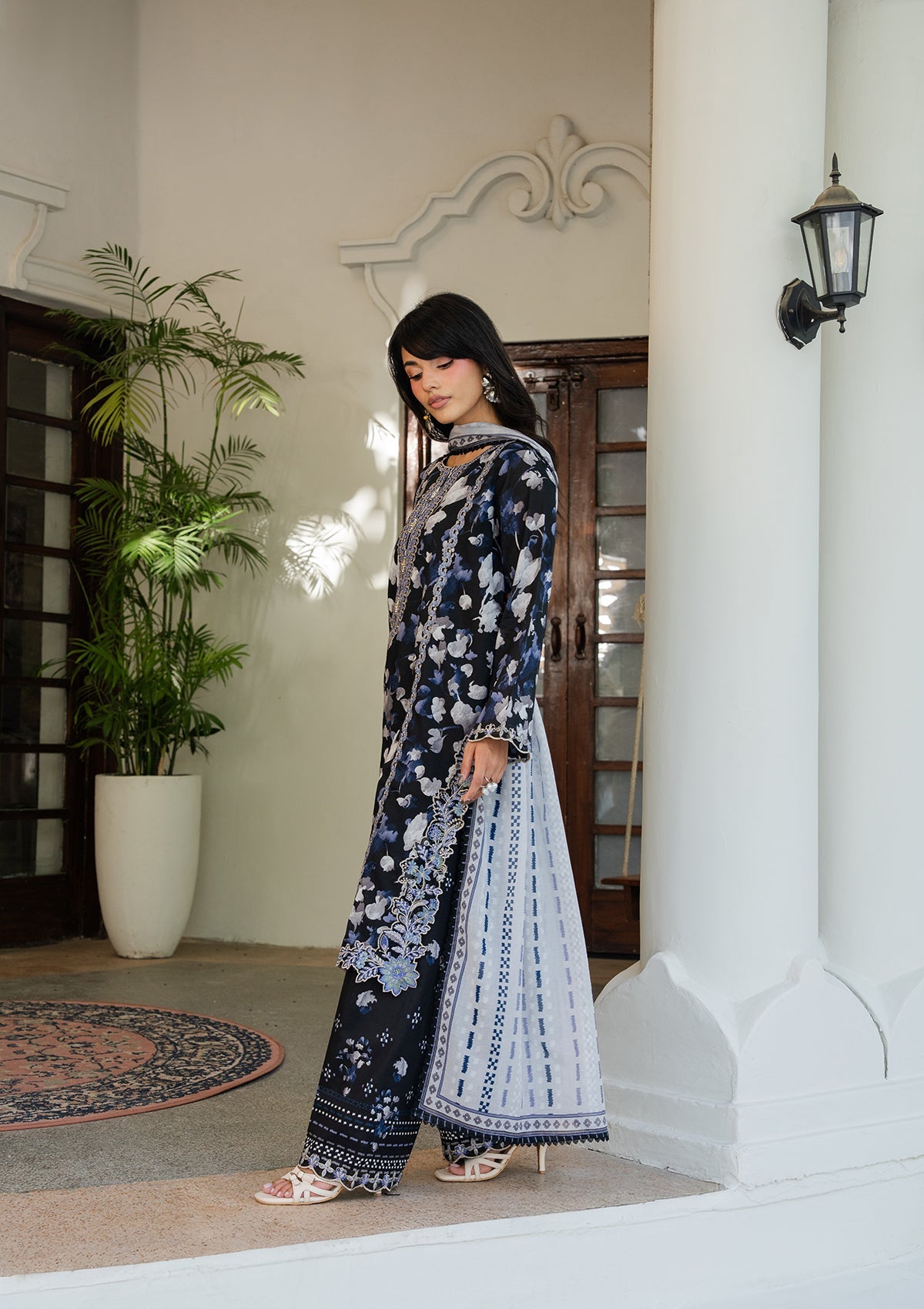 Designer Black Lawn Salwar Suit Online in KSA Riyadh Saudi Arabia Oman Bahrain Qatar