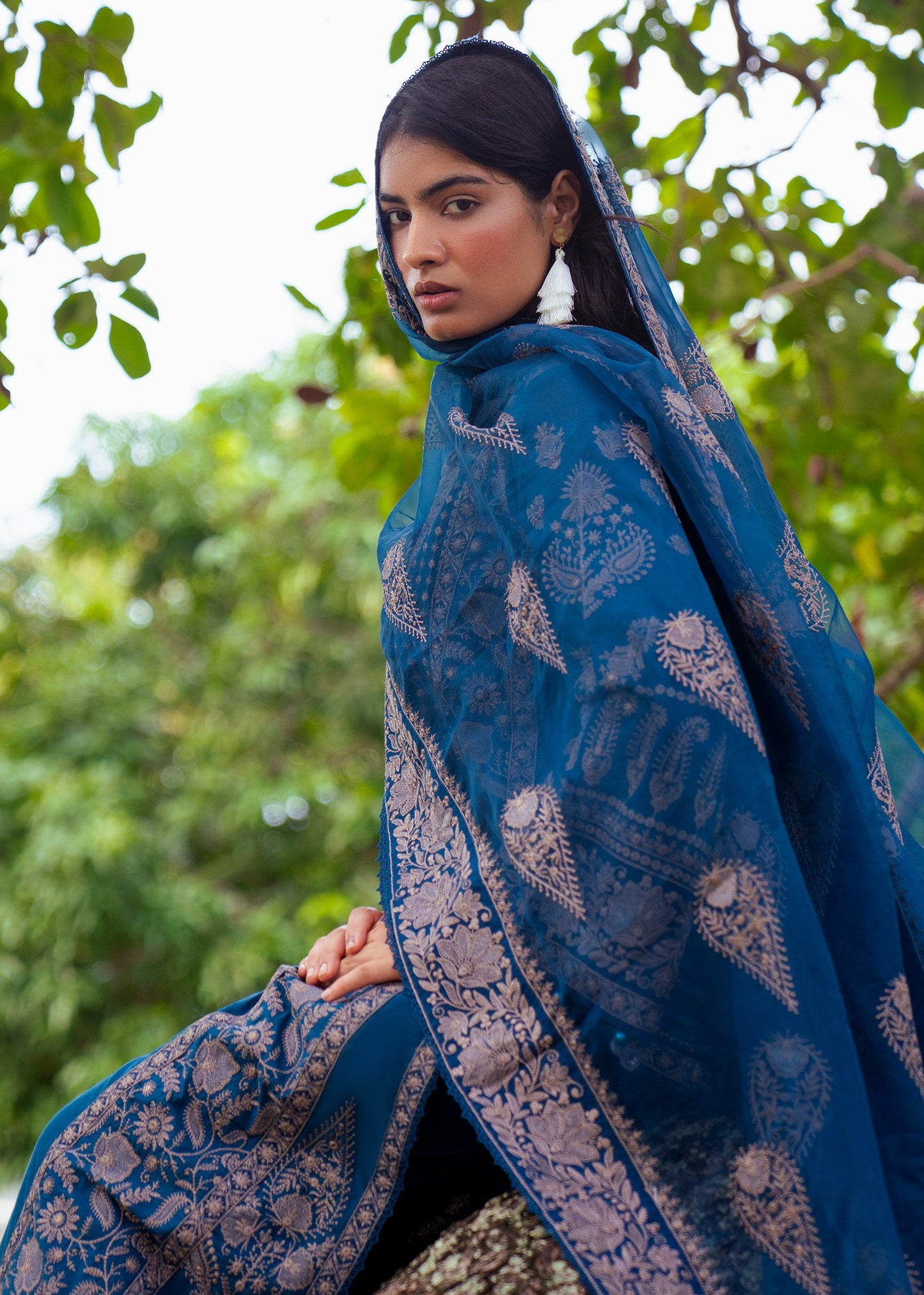 Designer Embroidered Lawn Kurta Trouser Dupatta Online in KSA Riyadh Saudi Arabia Oman Bahrain Qatar