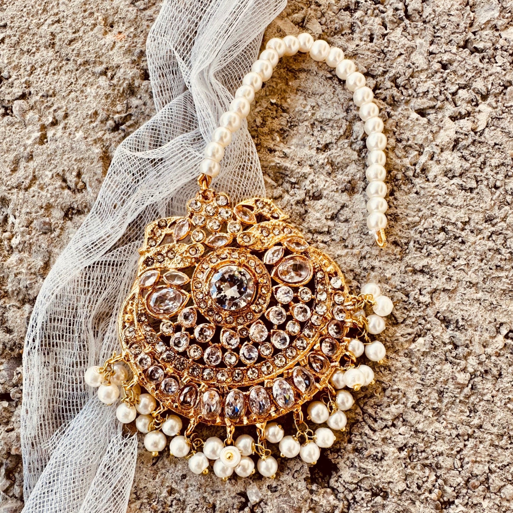 Designer Gold Necklace Set Online in KSA Riyadh Saudi Arabia Oman Bahrain Qatar