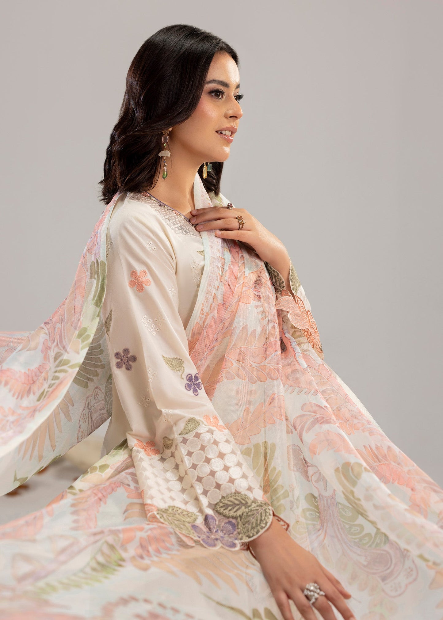 Designer Ivory Embroidered Lawn Suit with Organza Work Online in KSA Riyadh Saudi Arabia Oman Bahrain Qatar