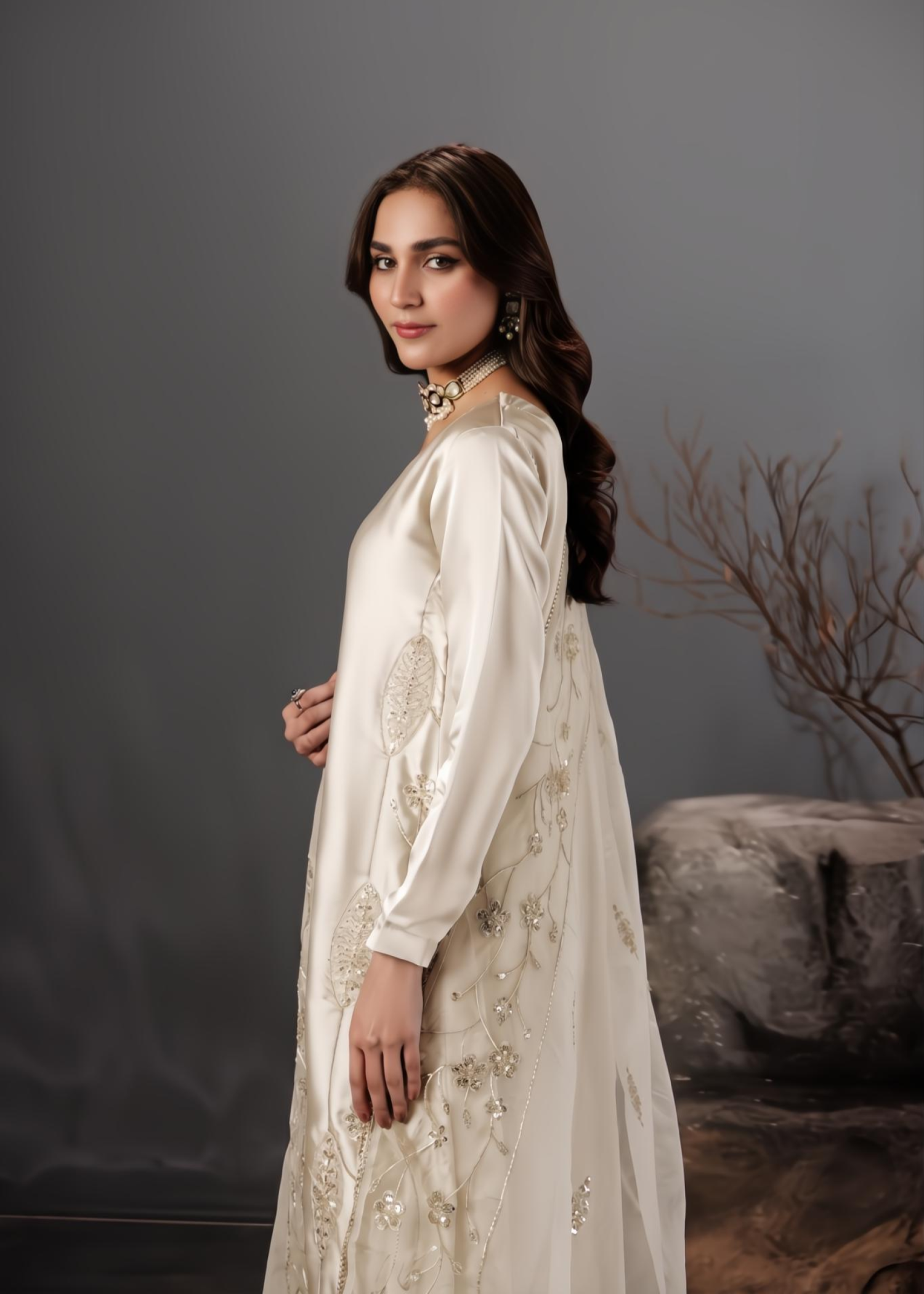 Designer Off-White Organza Dupatta Salwar Kameez Online in KSA Riyadh Saudi Arabia Oman Bahrain Qatar